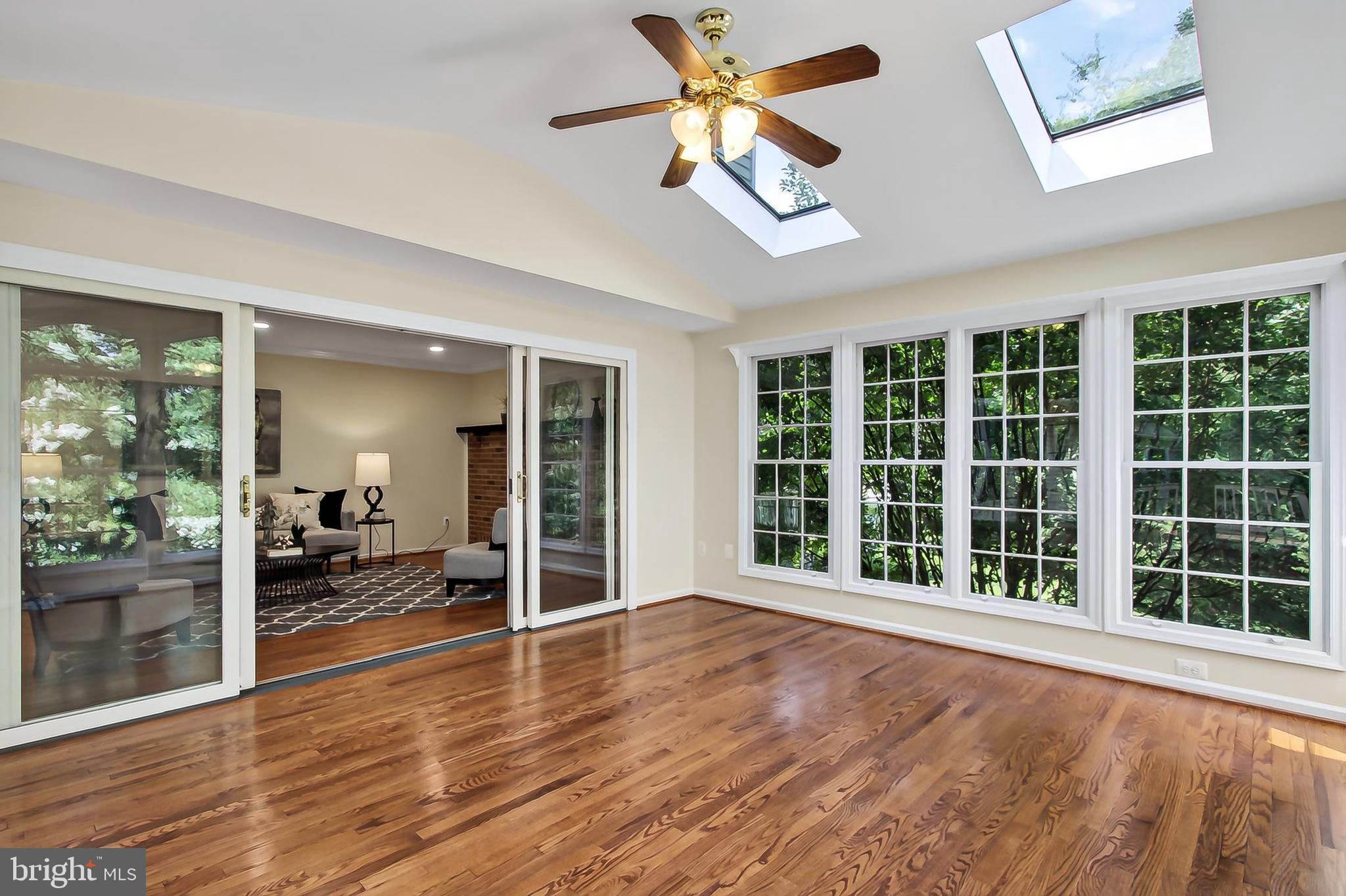 RESTON - Residential