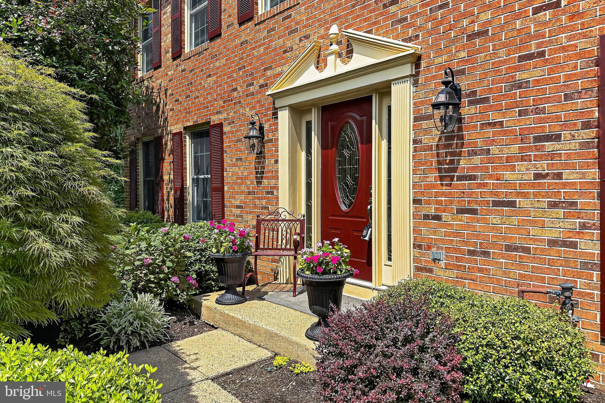 RESTON - Residential
