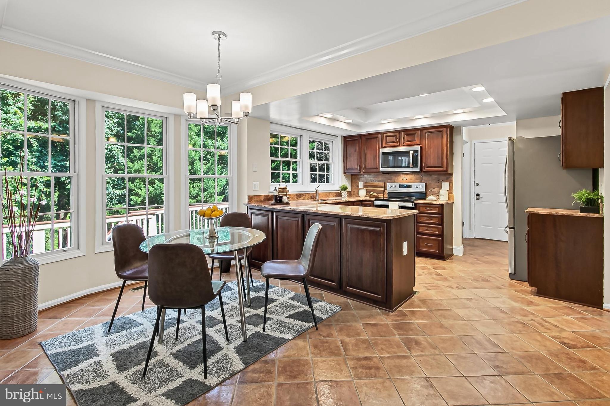 RESTON - Residential