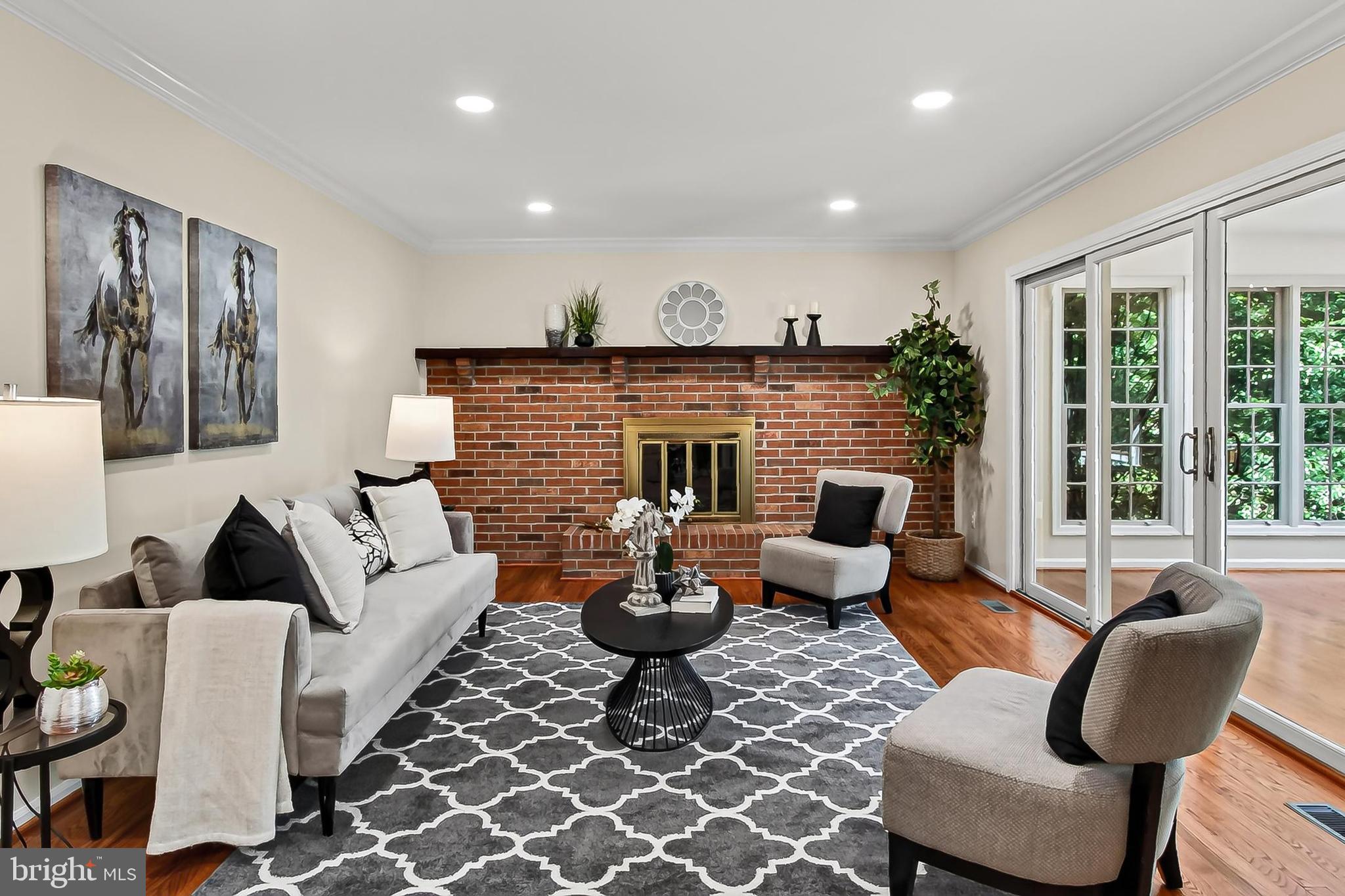 RESTON - Residential