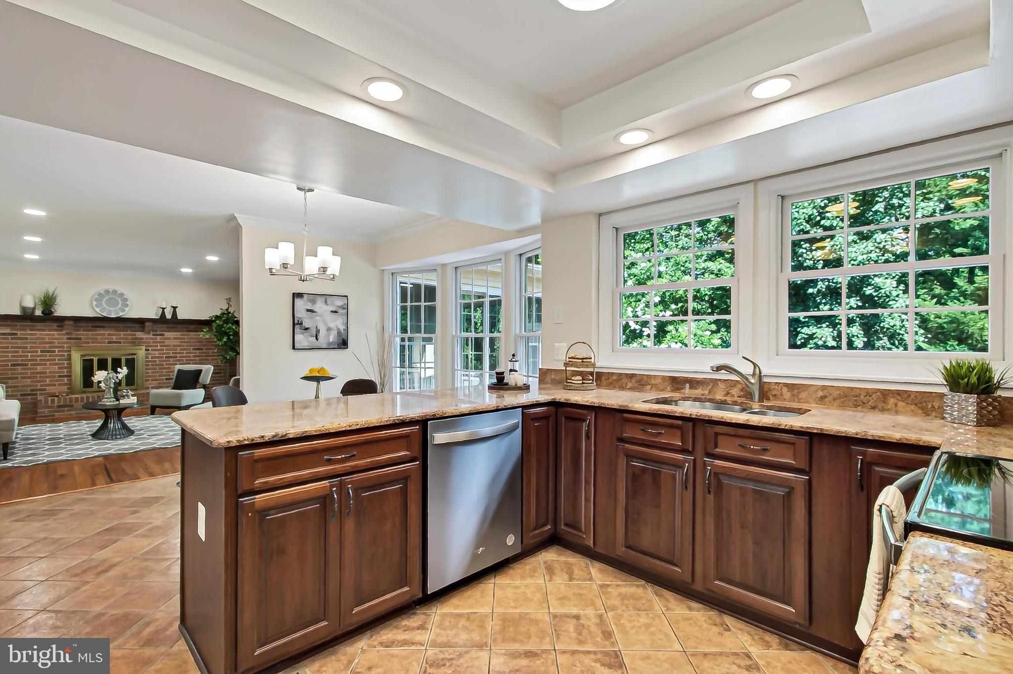 RESTON - Residential