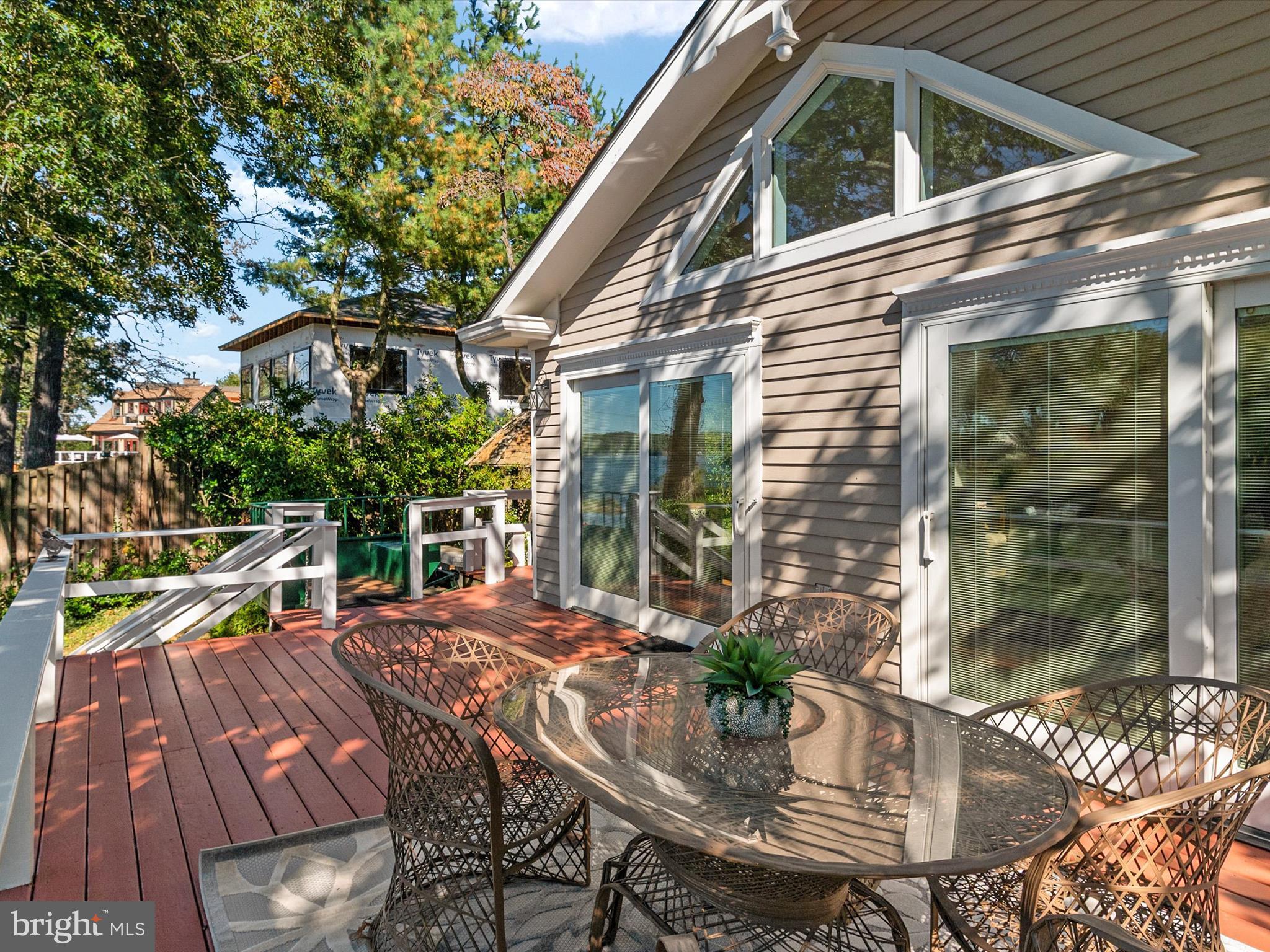 EDGEWATER BEACH - Residential
