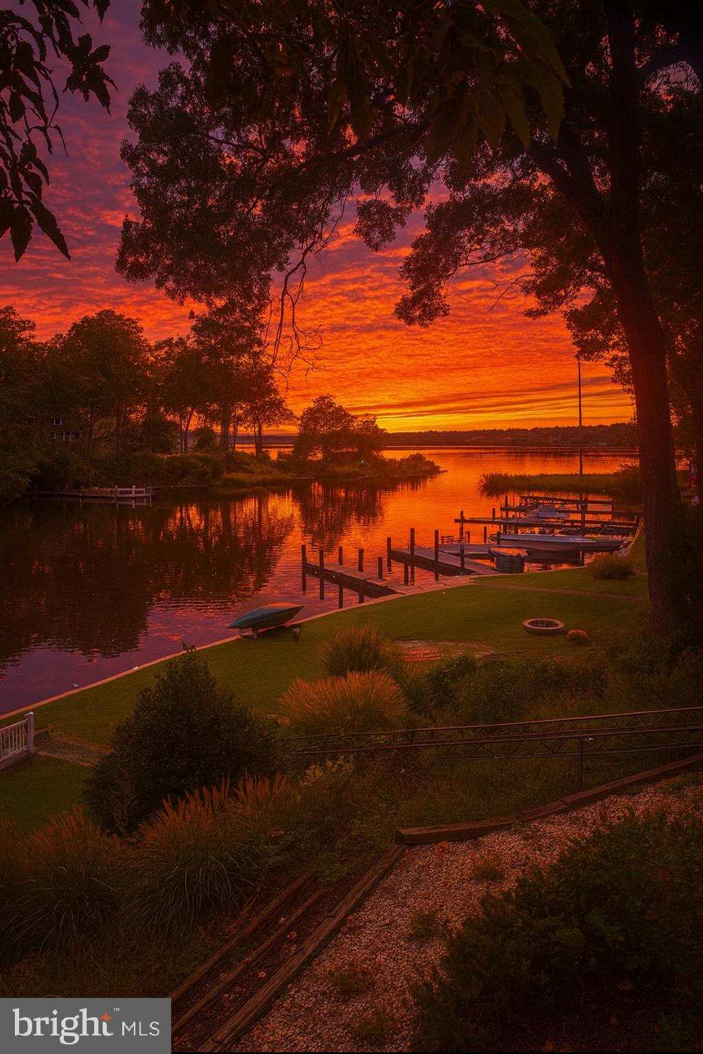 EDGEWATER BEACH - Residential