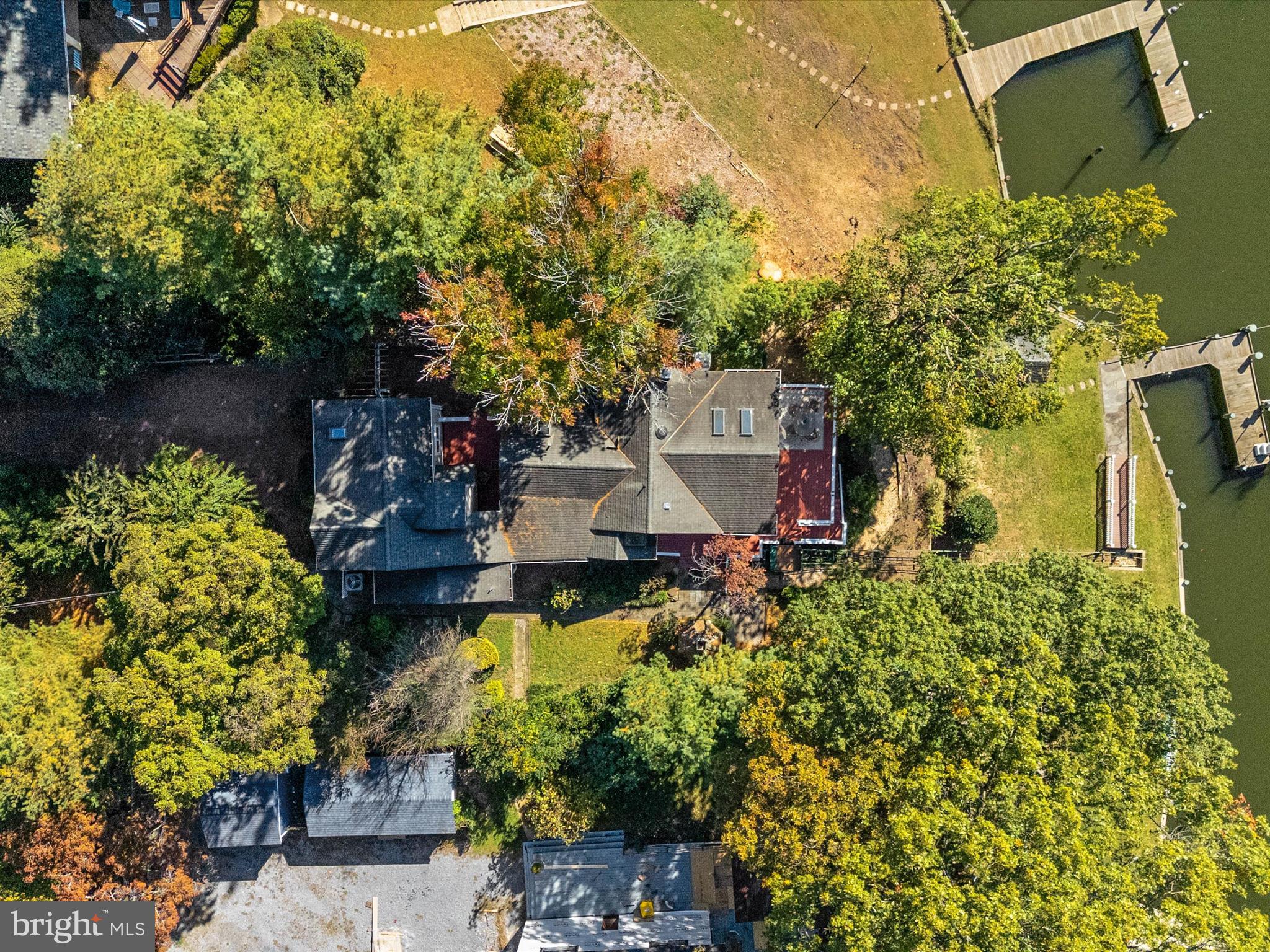 EDGEWATER BEACH - Residential