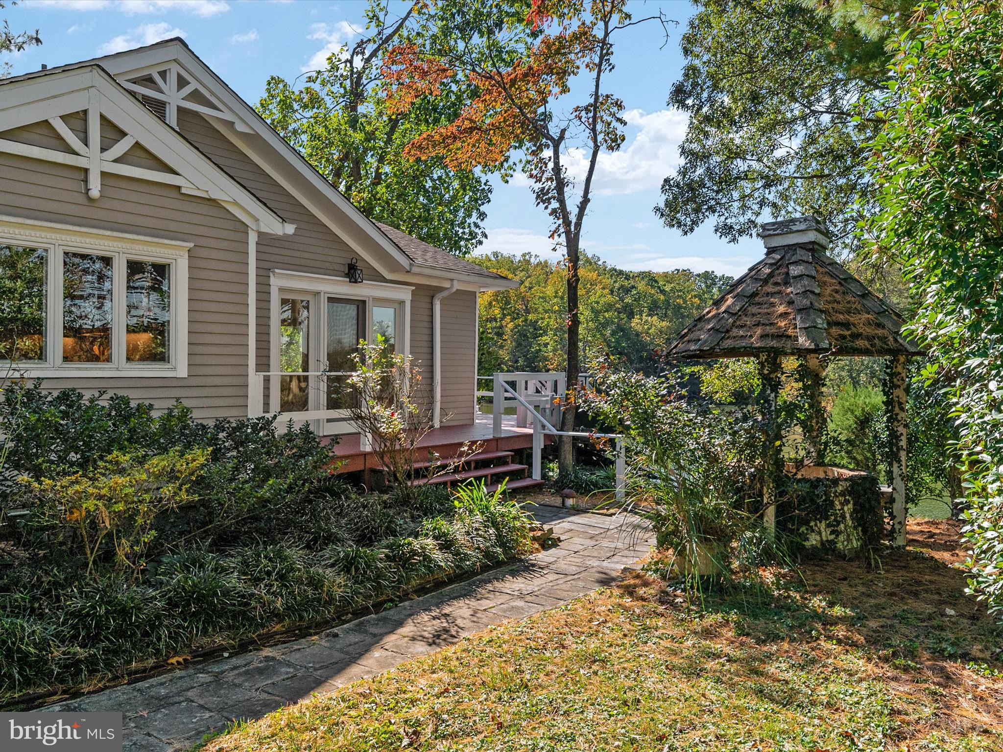 EDGEWATER BEACH - Residential