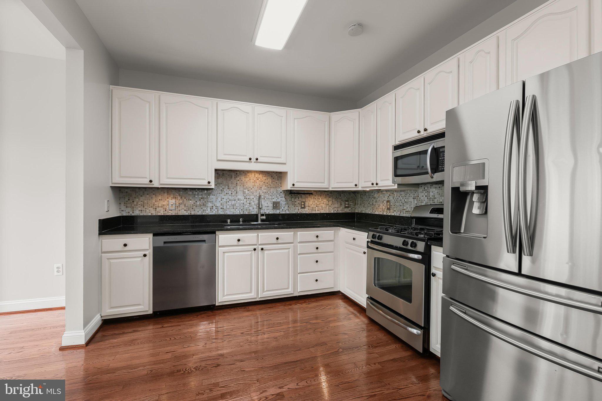 FAIRWAY VILLAS - Residential