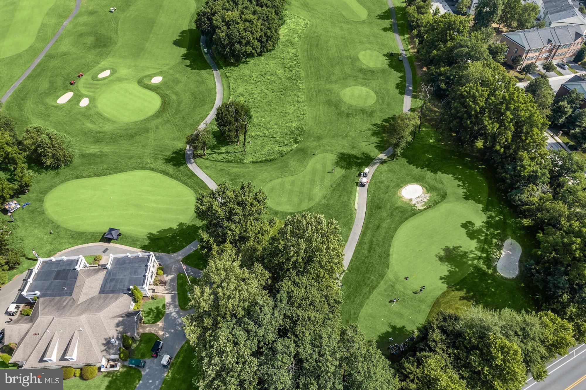 FAIRWAY VILLAS - Residential