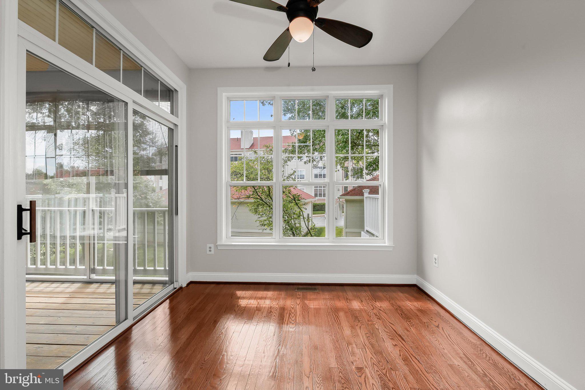 FAIRWAY VILLAS - Residential