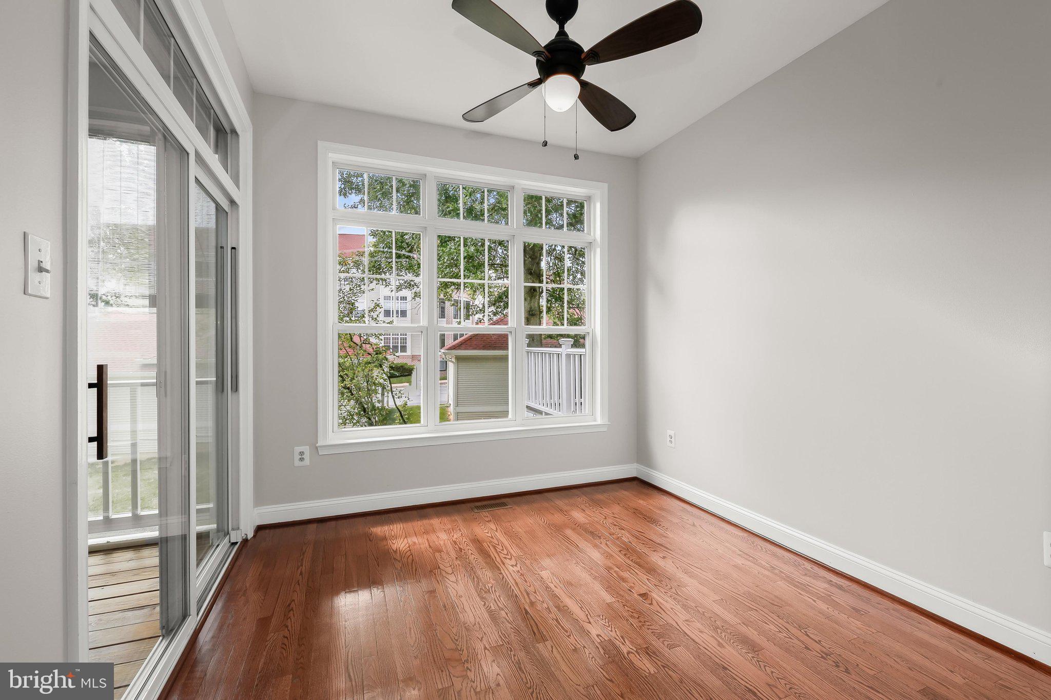 FAIRWAY VILLAS - Residential