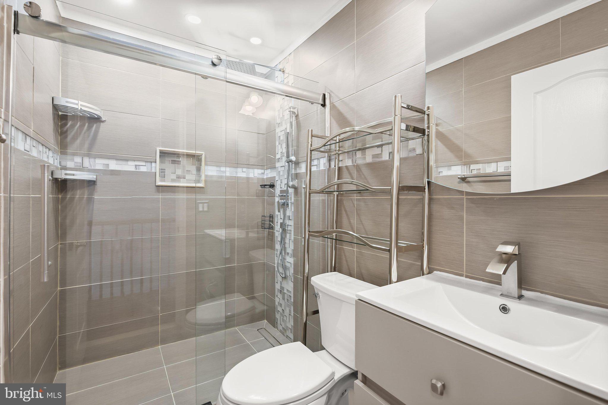 FAIRWAY VILLAS - Residential