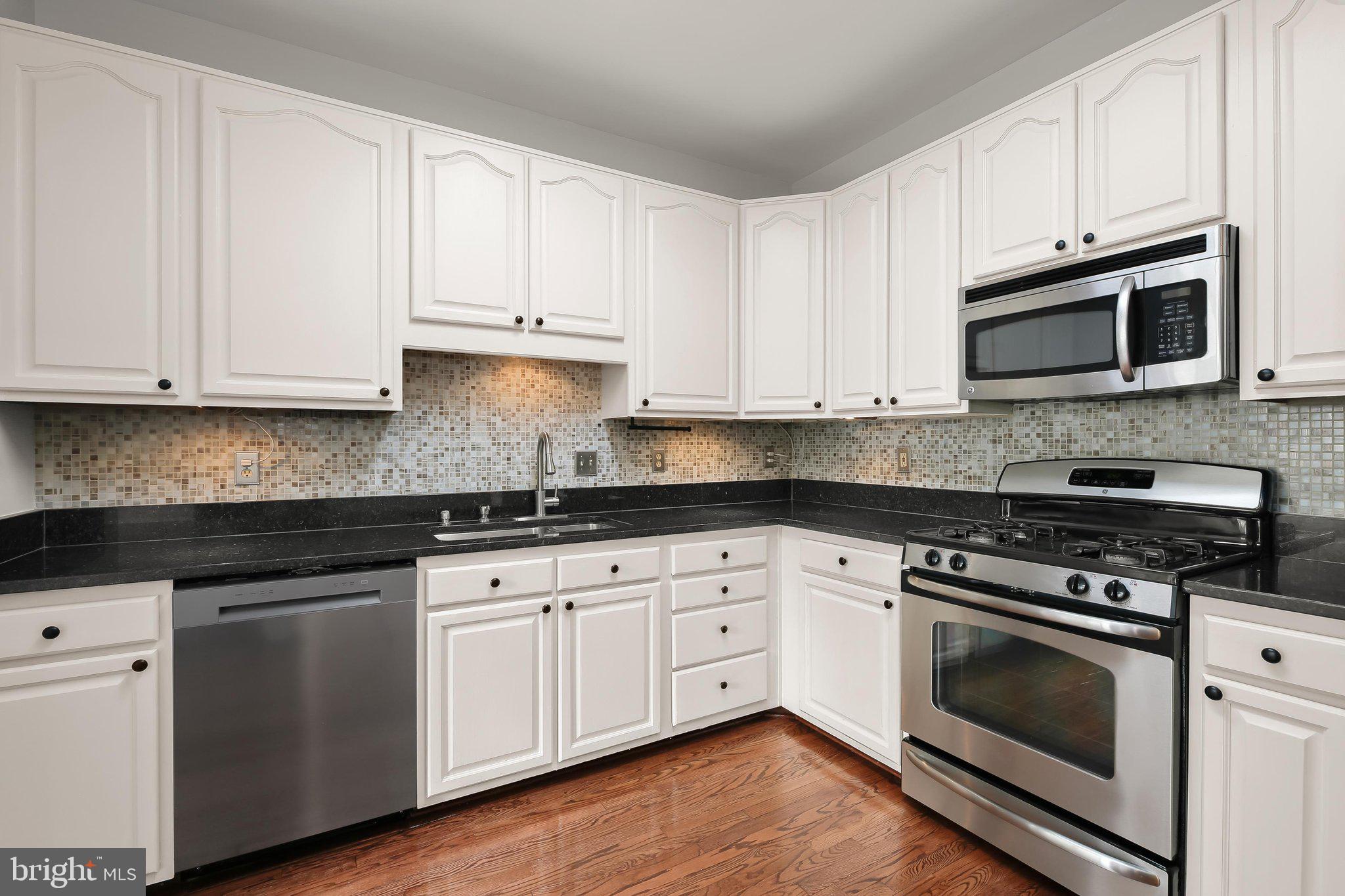 FAIRWAY VILLAS - Residential