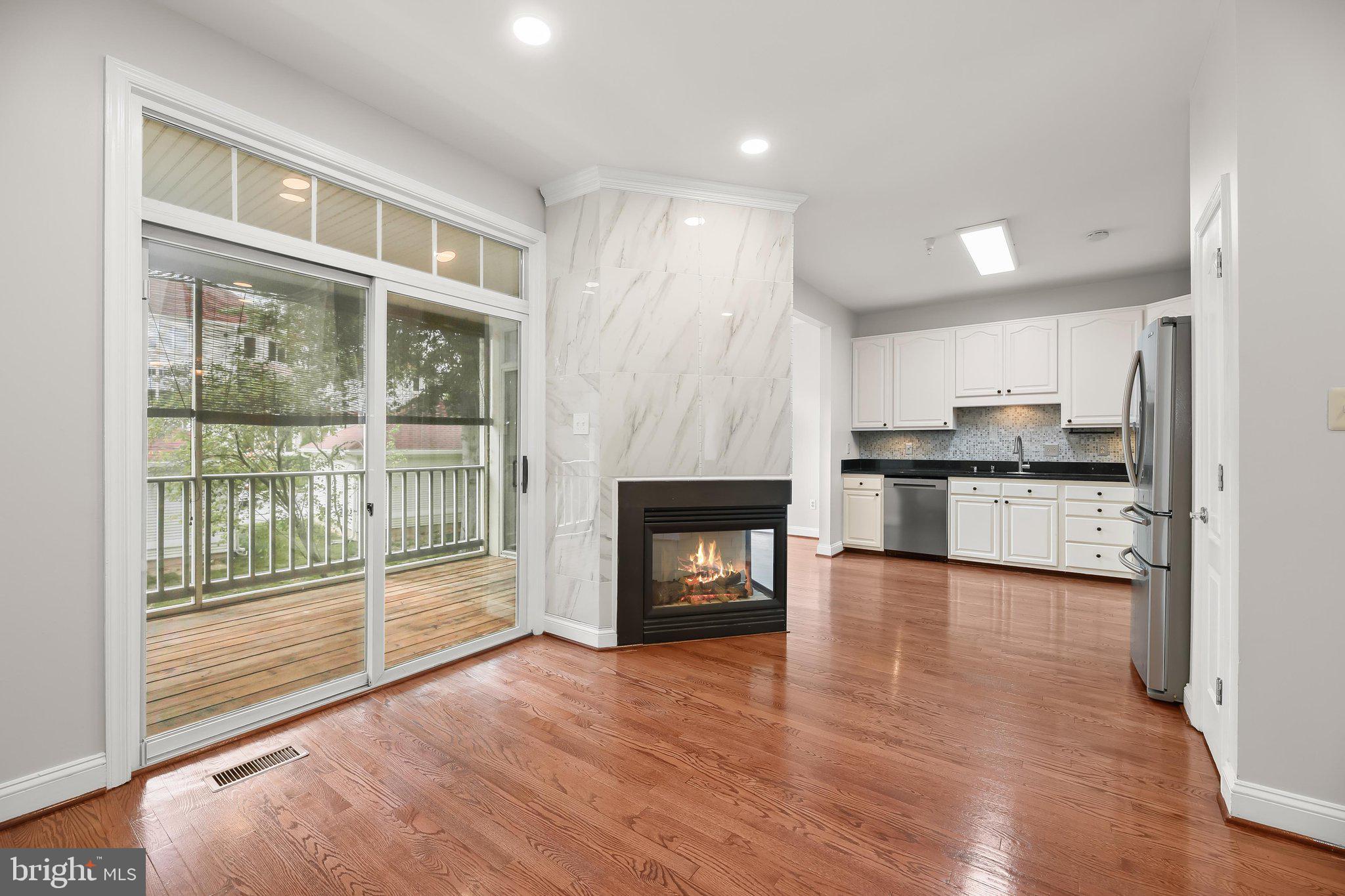 FAIRWAY VILLAS - Residential