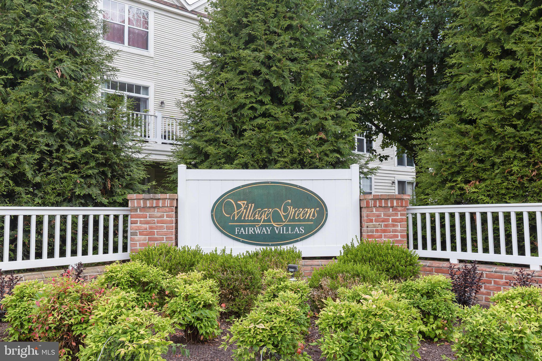 FAIRWAY VILLAS - Residential