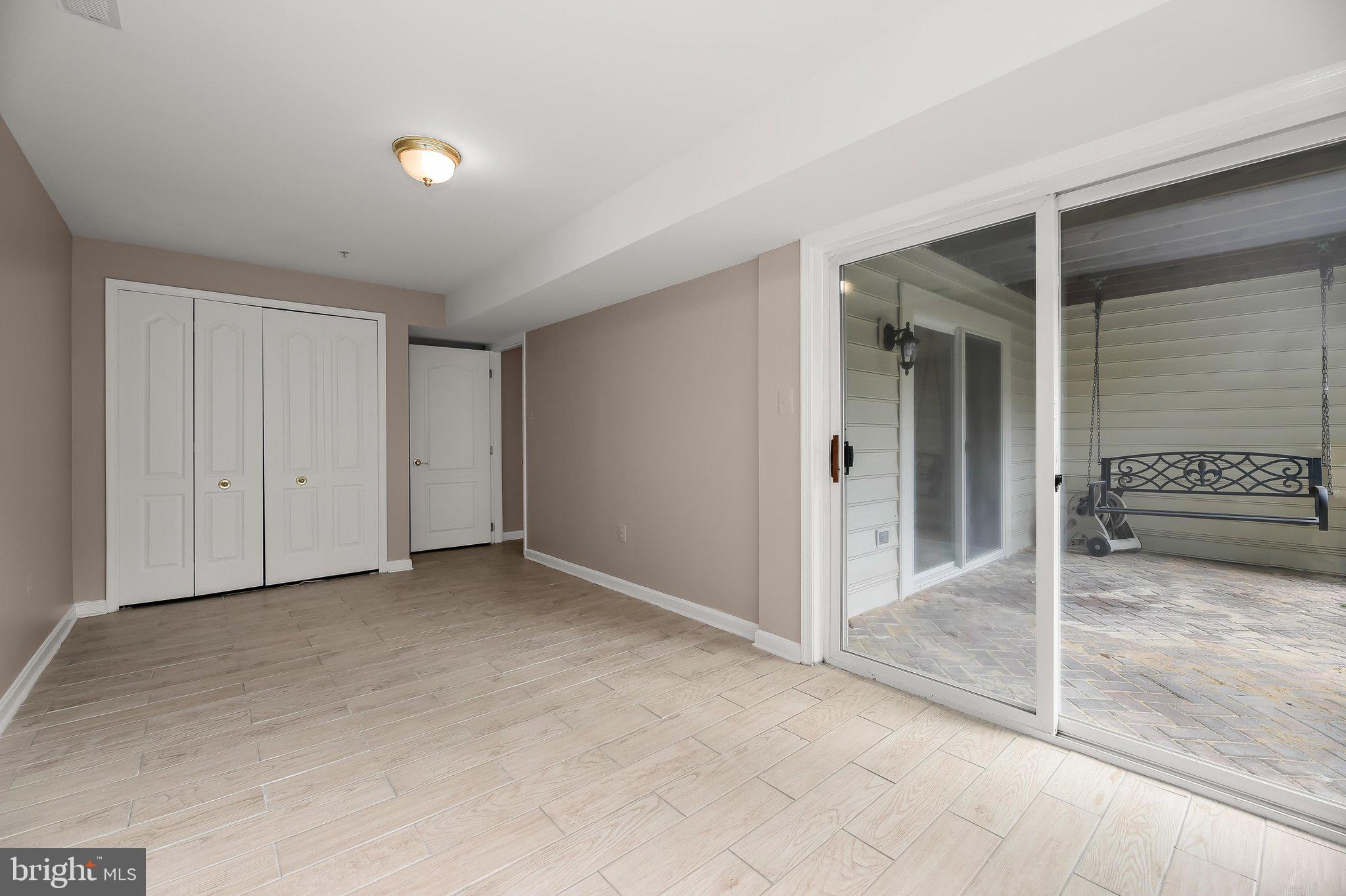FAIRWAY VILLAS - Residential