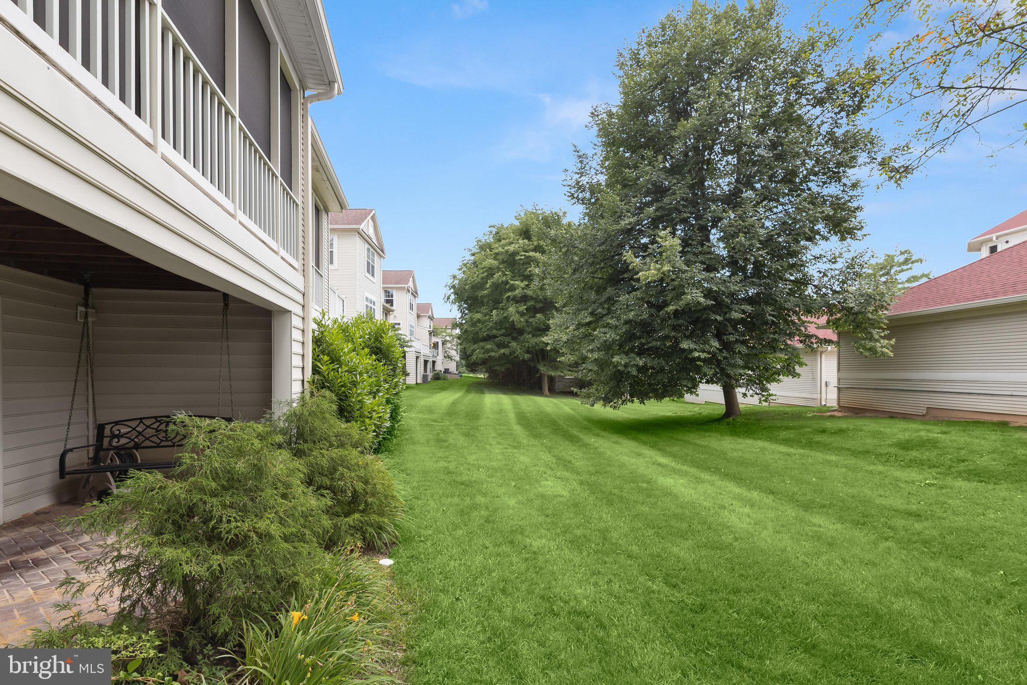 FAIRWAY VILLAS - Residential