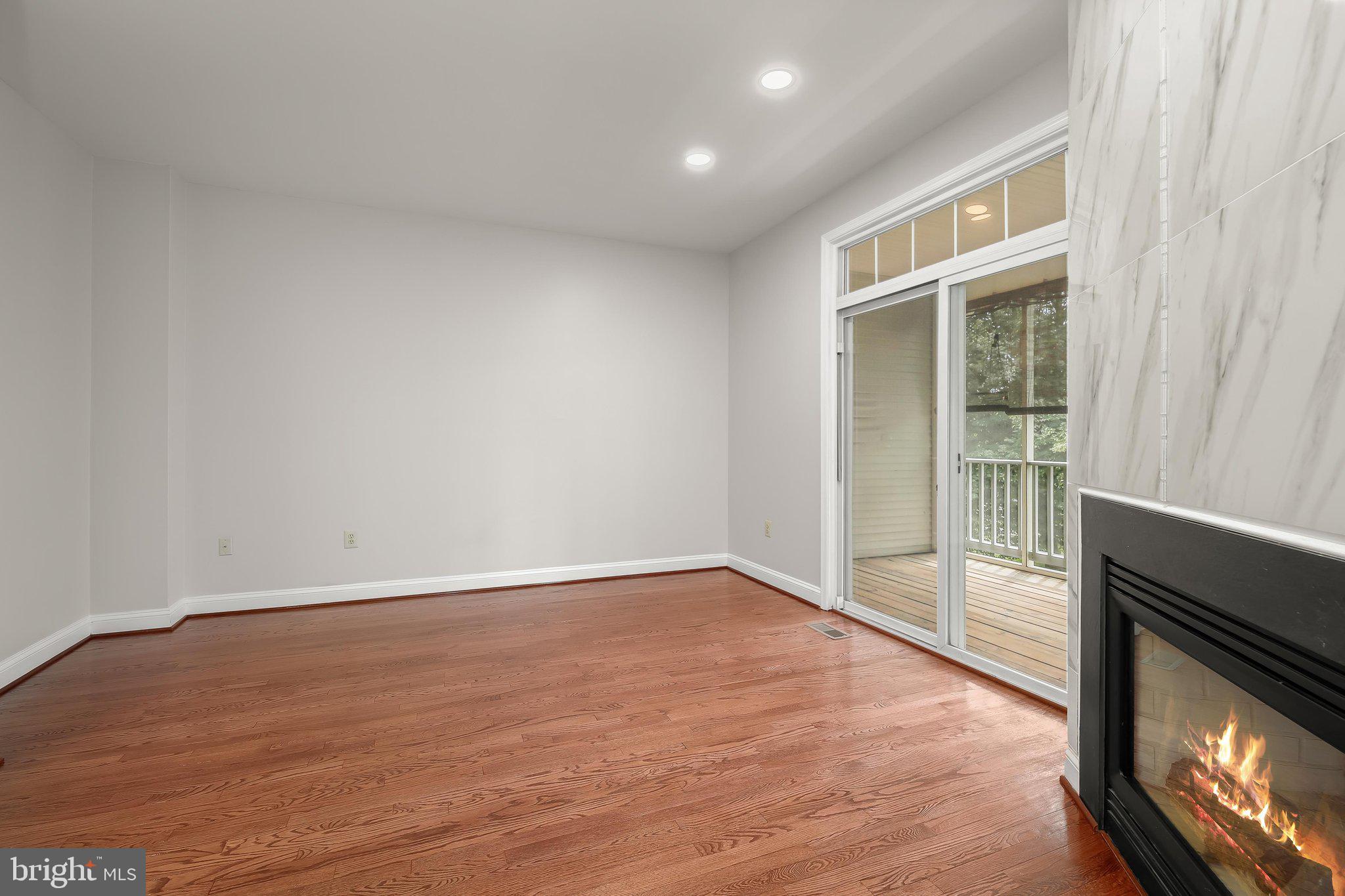 FAIRWAY VILLAS - Residential
