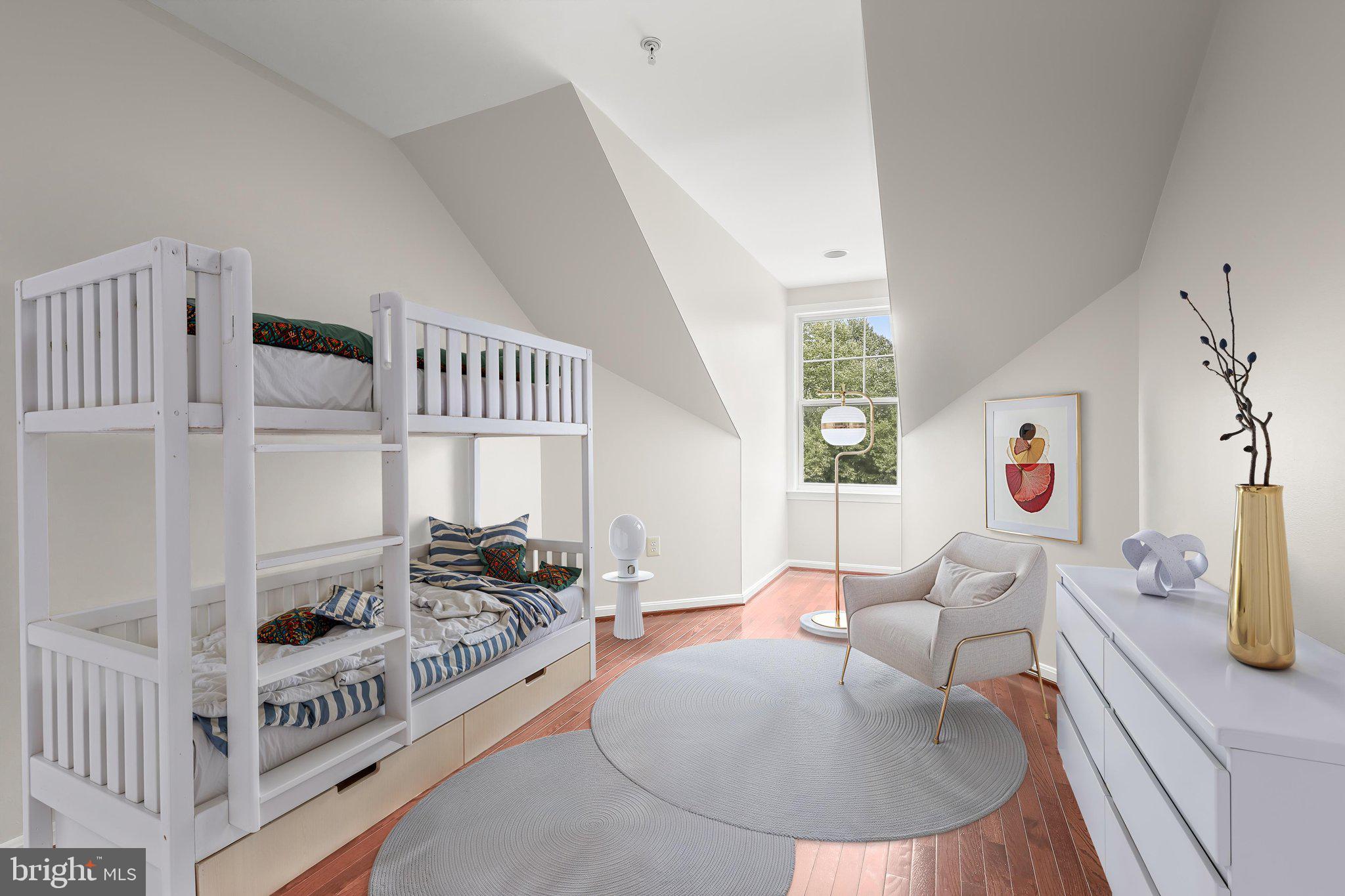 FAIRWAY VILLAS - Residential