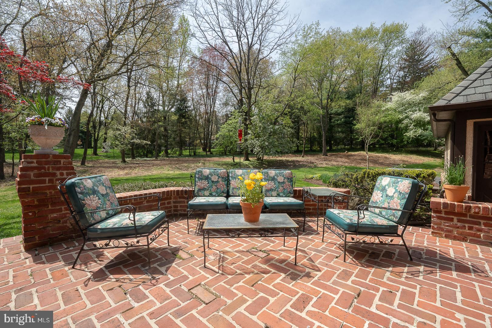 RADNOR HUNT - Residential