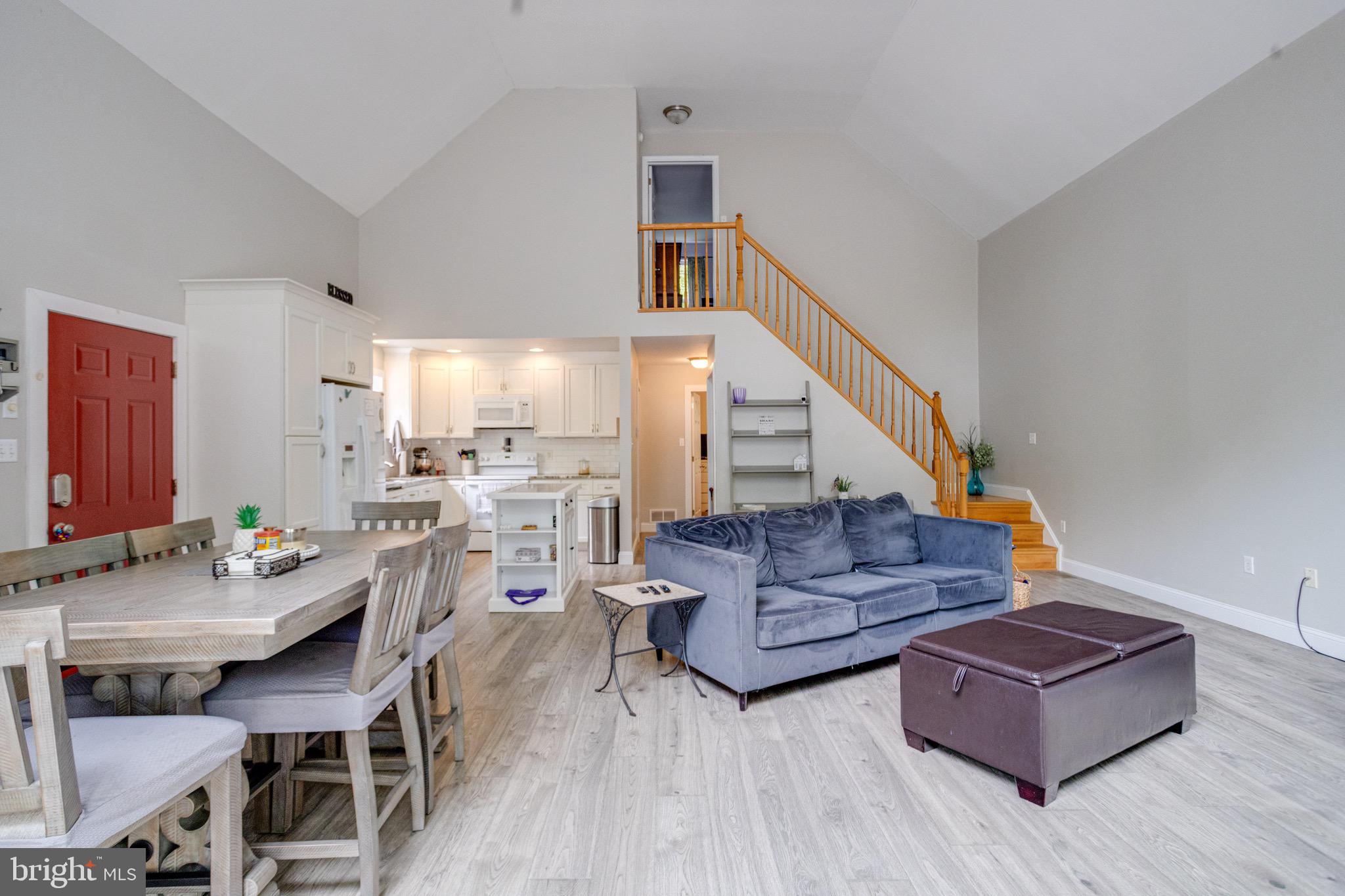 OCTORARO LAKES - Residential