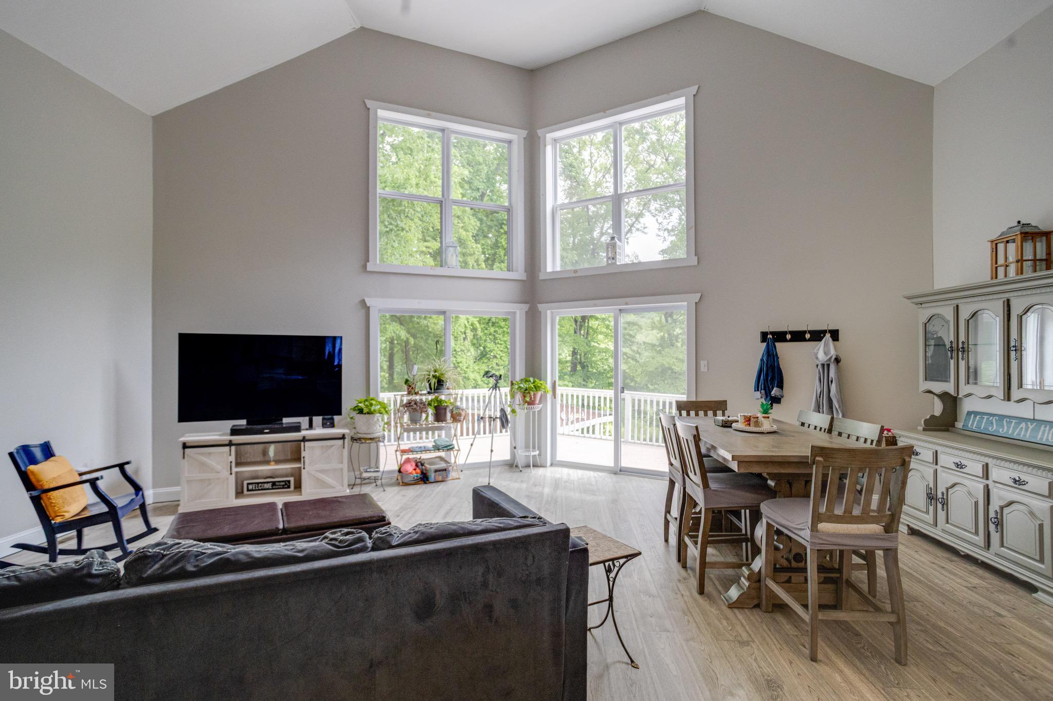 OCTORARO LAKES - Residential