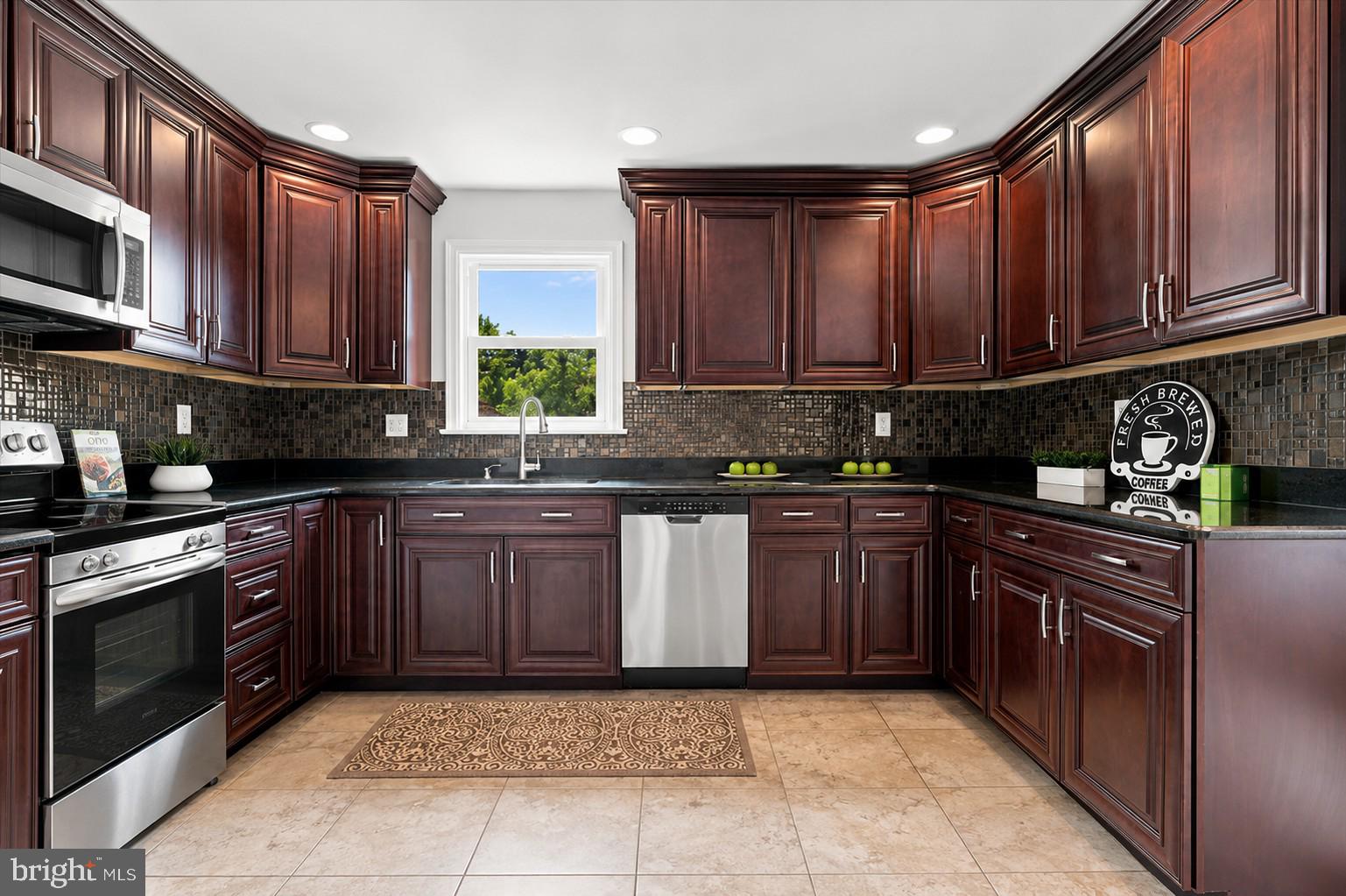 CANTERBURY PARK - Residential