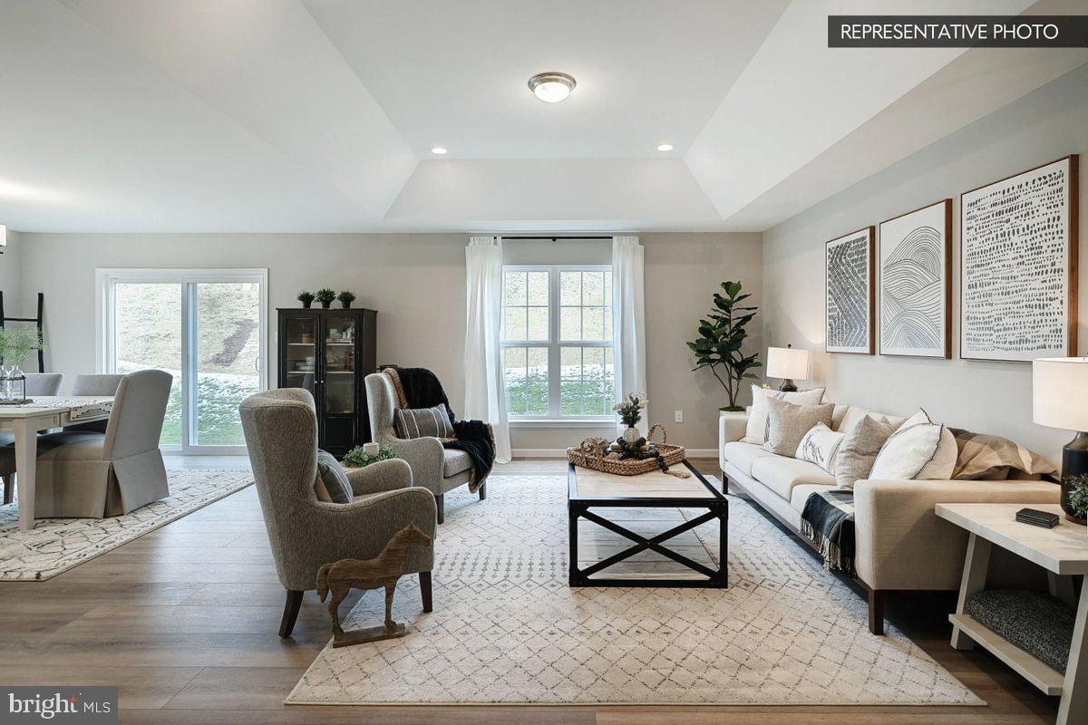 MENSCH ESTATES - Residential