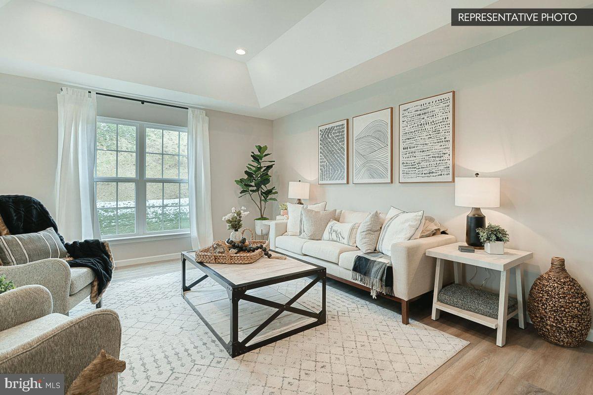 MENSCH ESTATES - Residential
