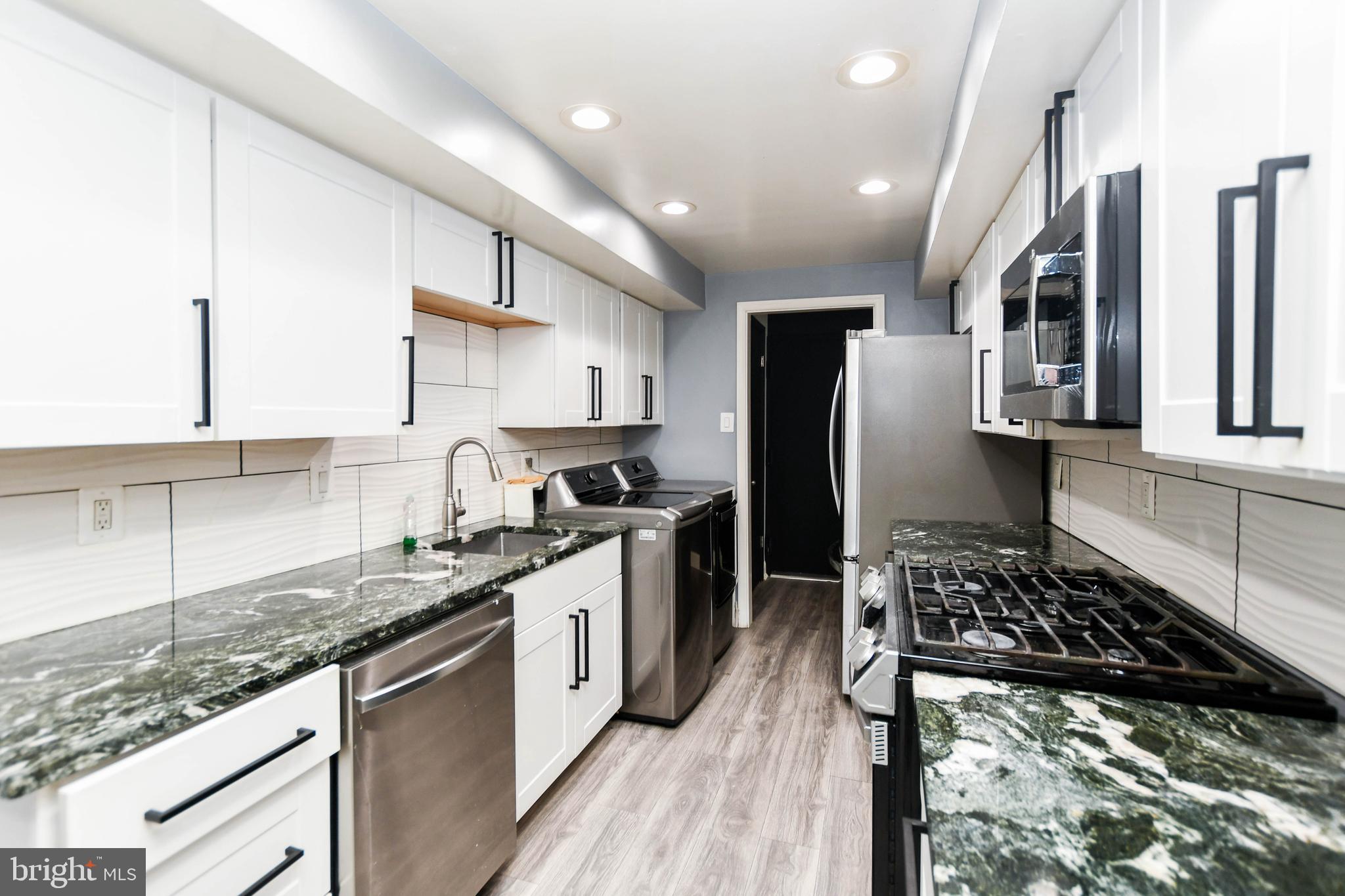 PINES CONDOMINIUM - Residential