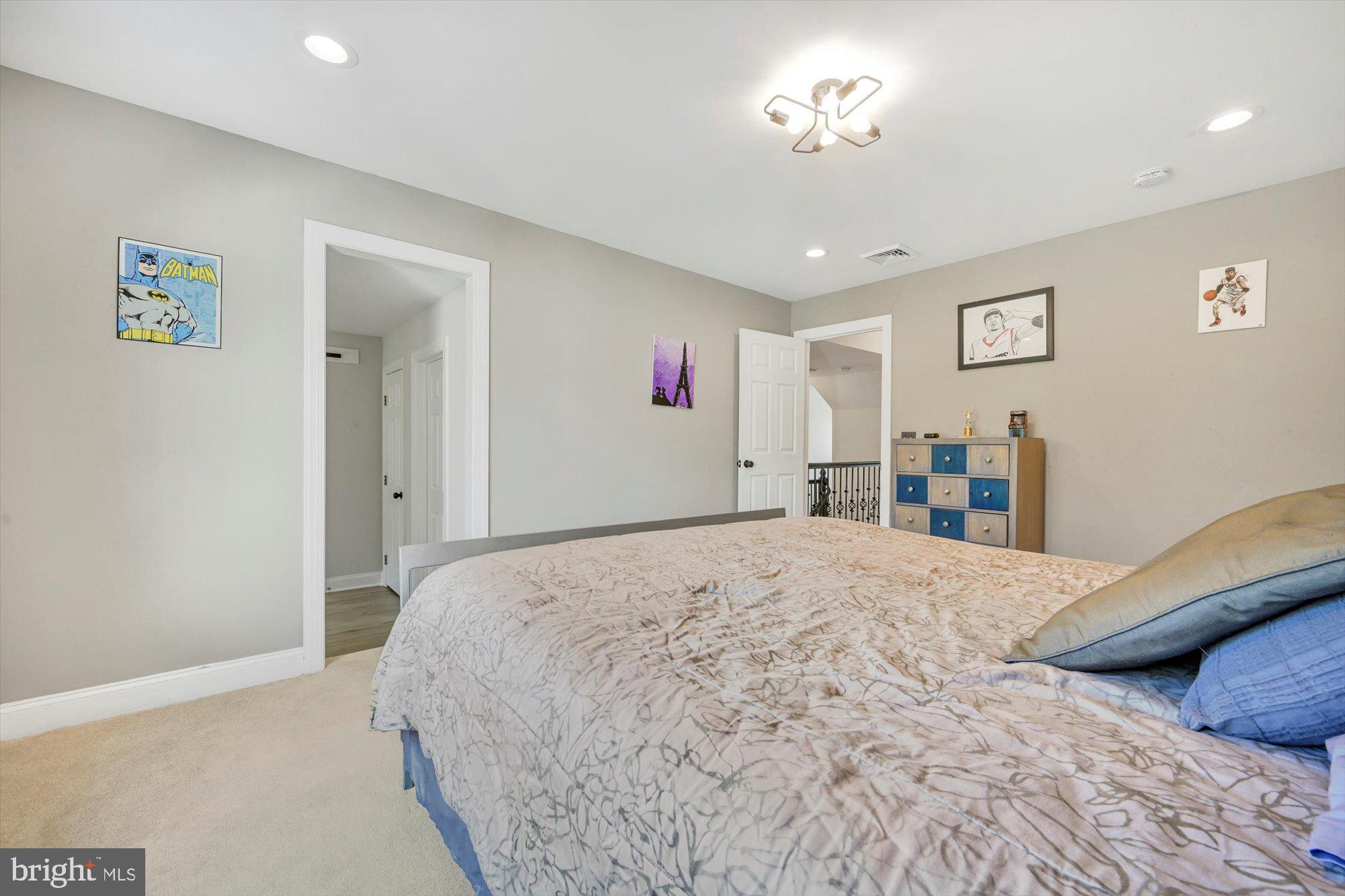 HILLHURST - Residential