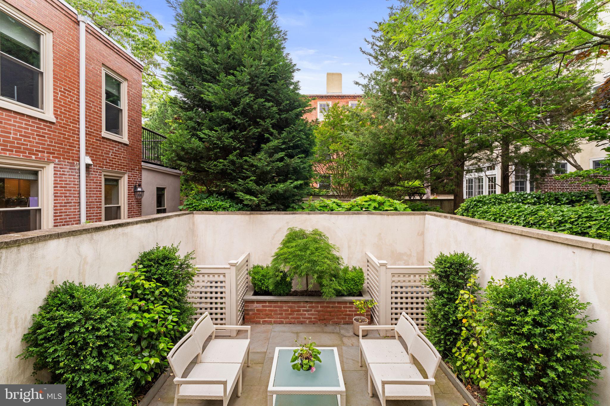 SOCIETY HILL - Residential