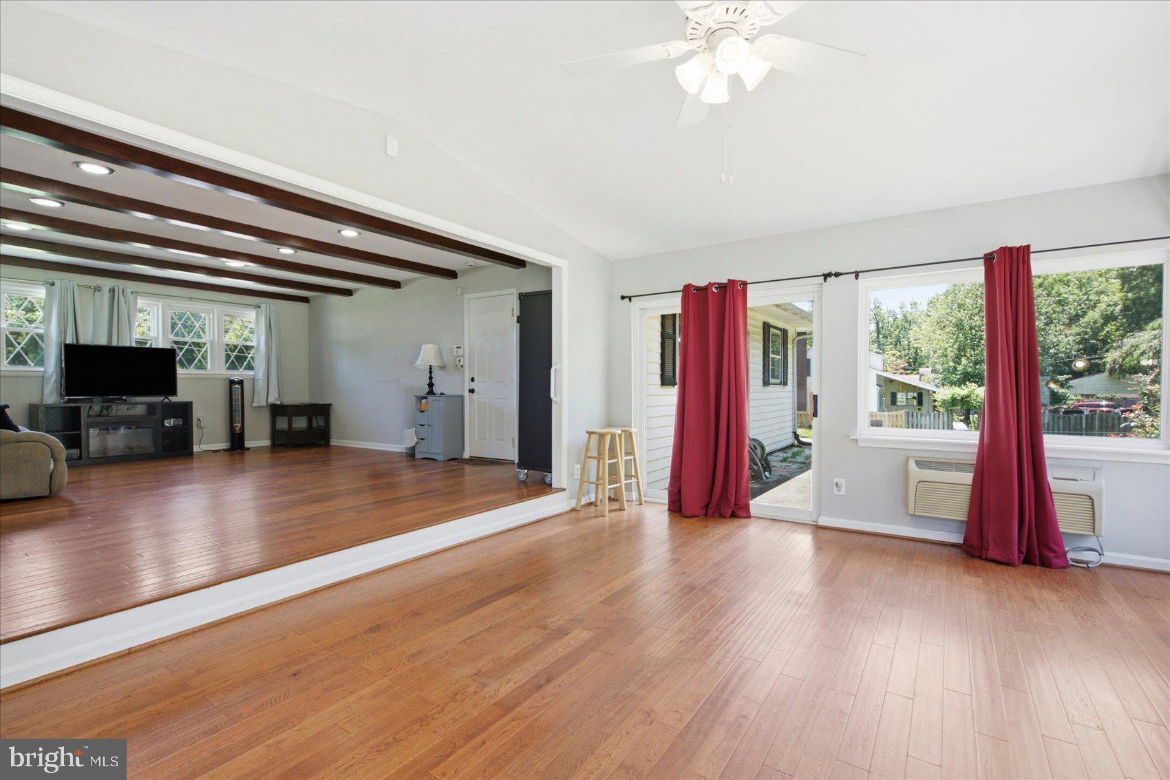 KINGSVILLE - Residential