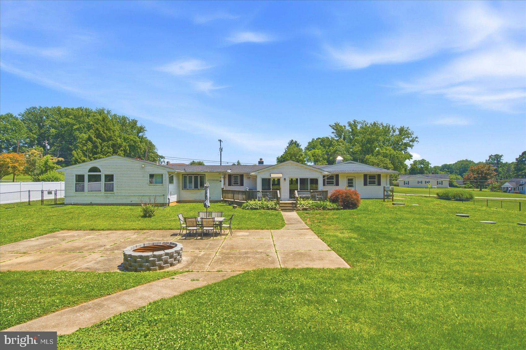 KINGSVILLE - Residential
