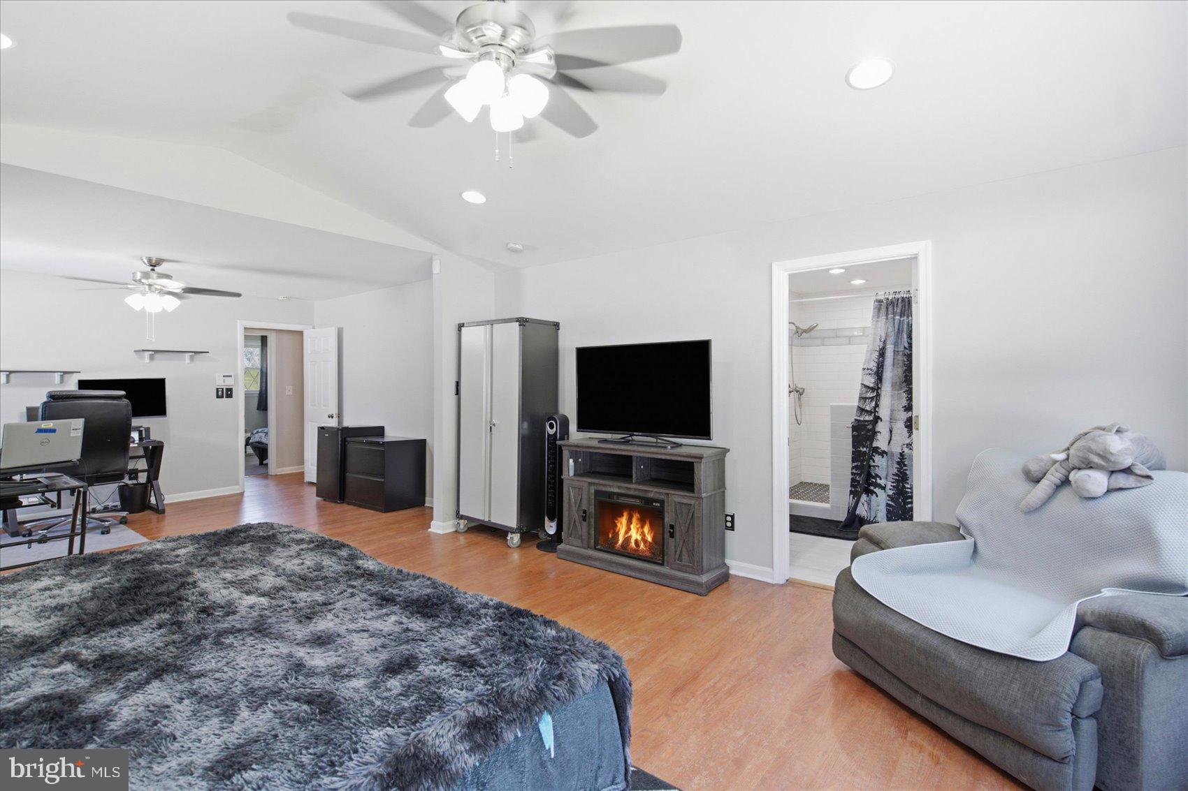 KINGSVILLE - Residential
