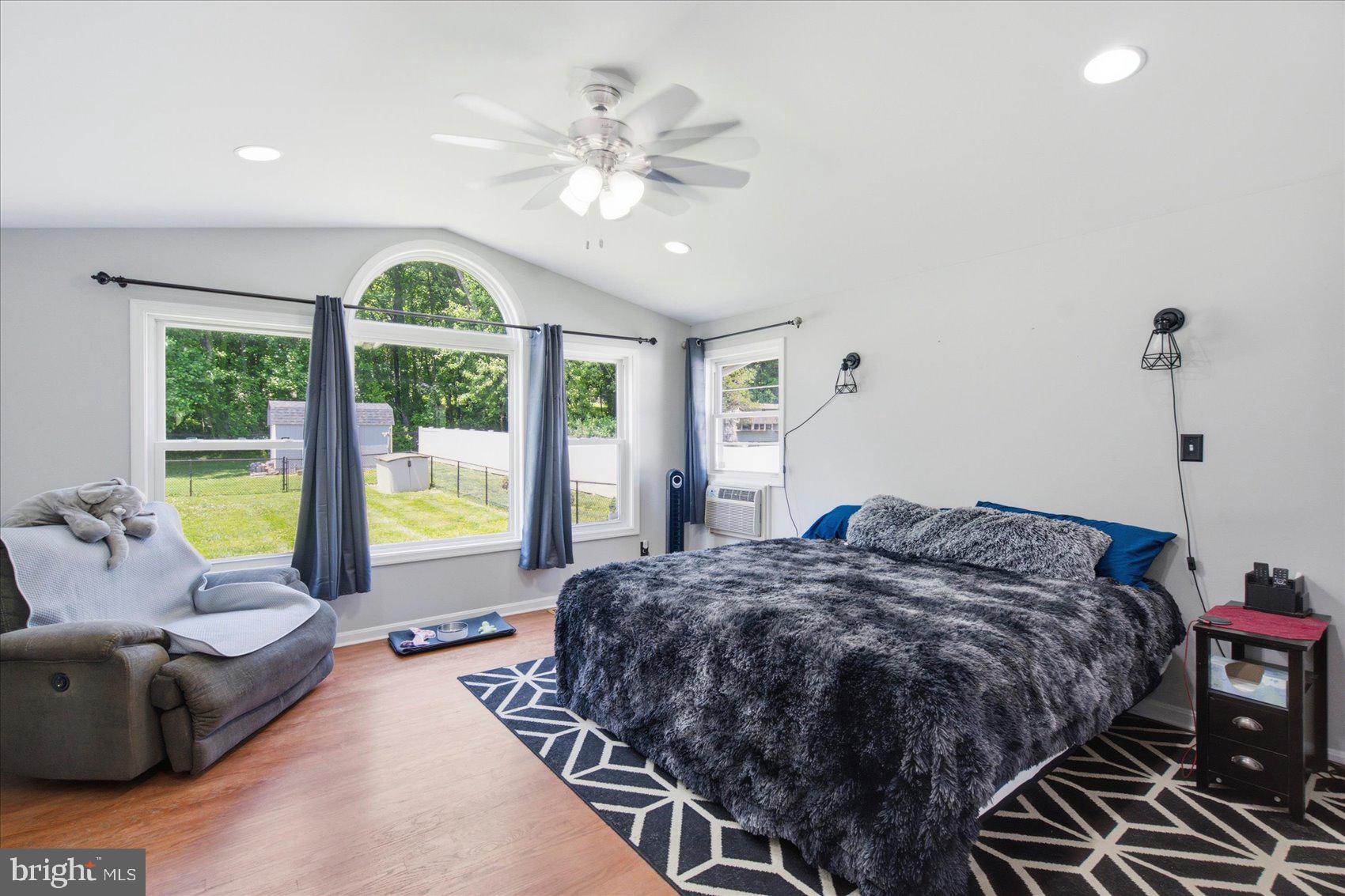 KINGSVILLE - Residential