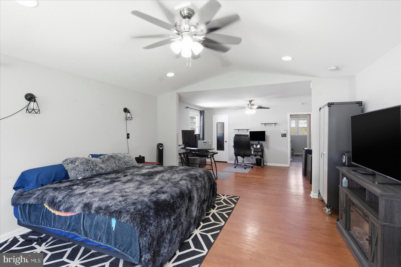 KINGSVILLE - Residential