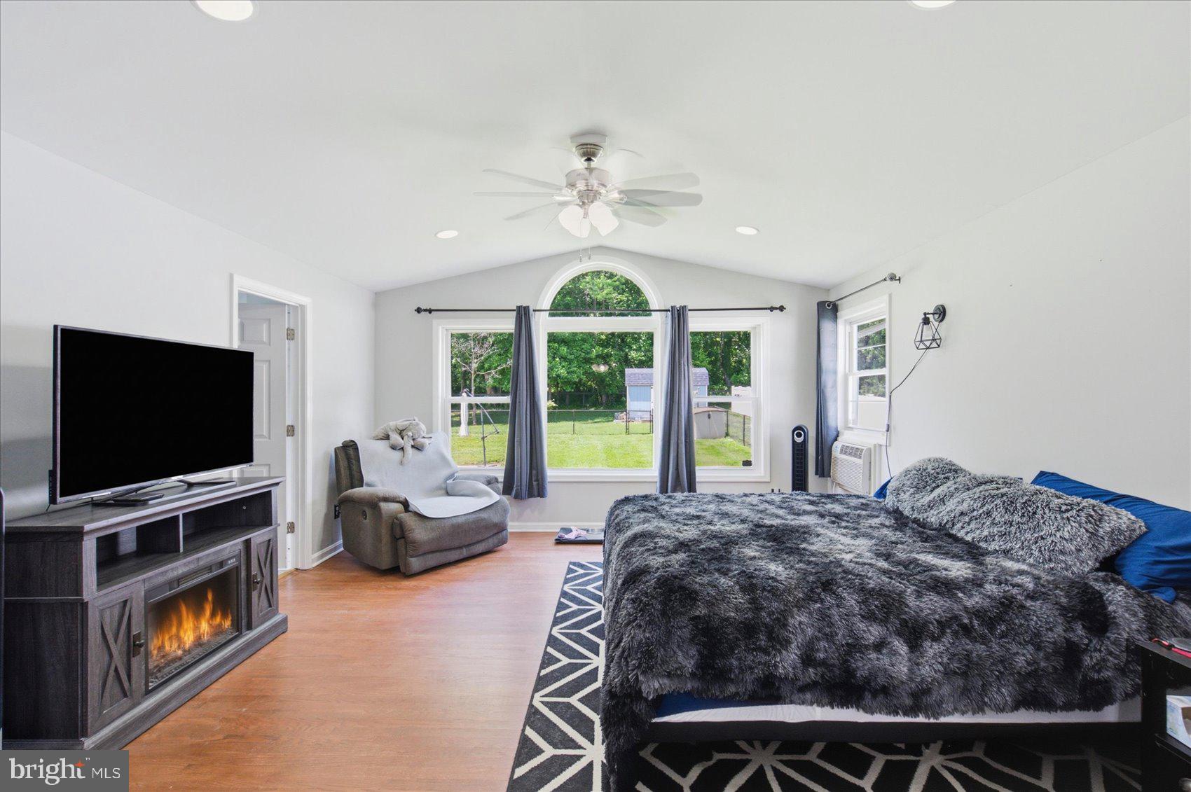 KINGSVILLE - Residential