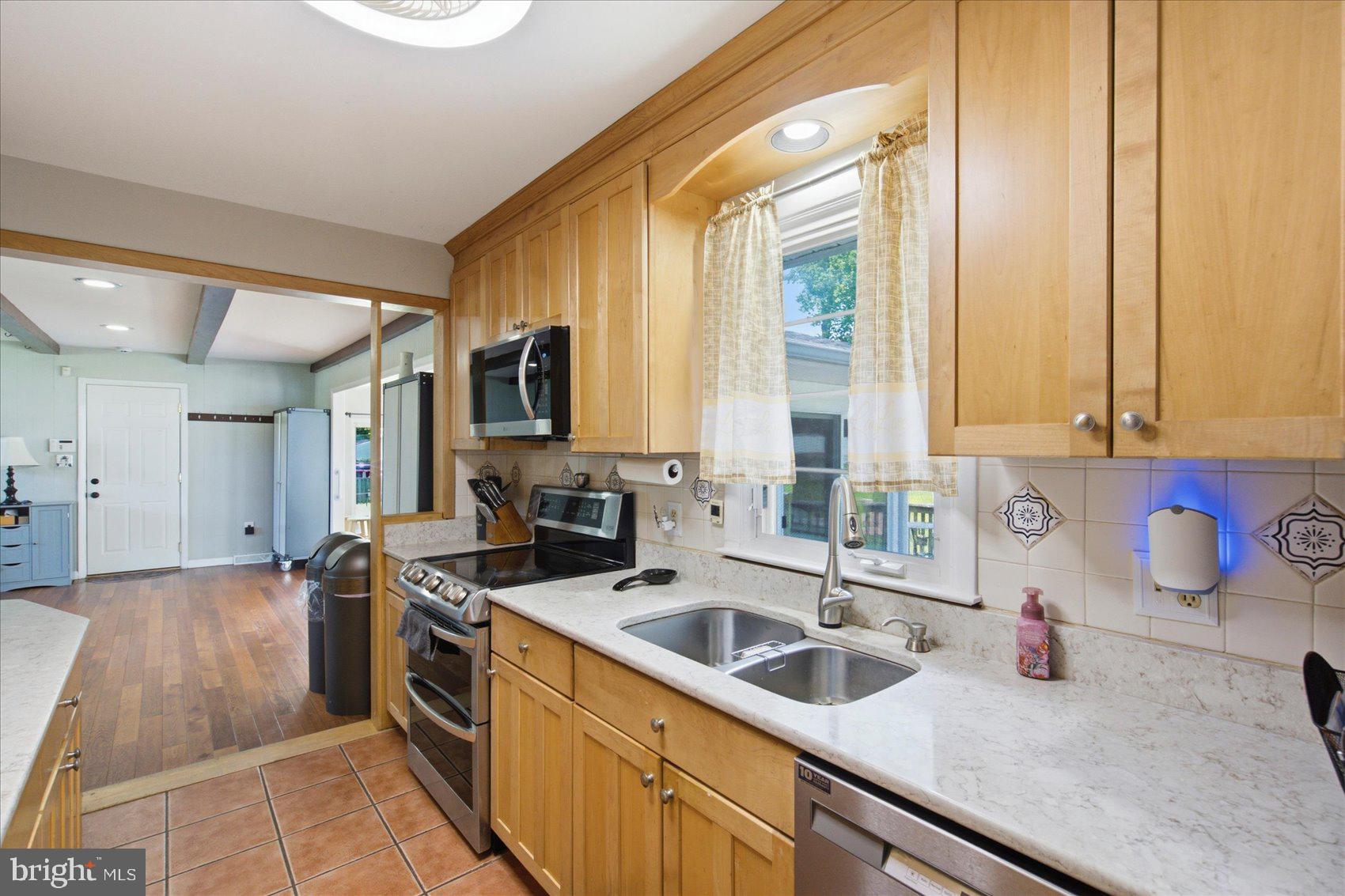 KINGSVILLE - Residential