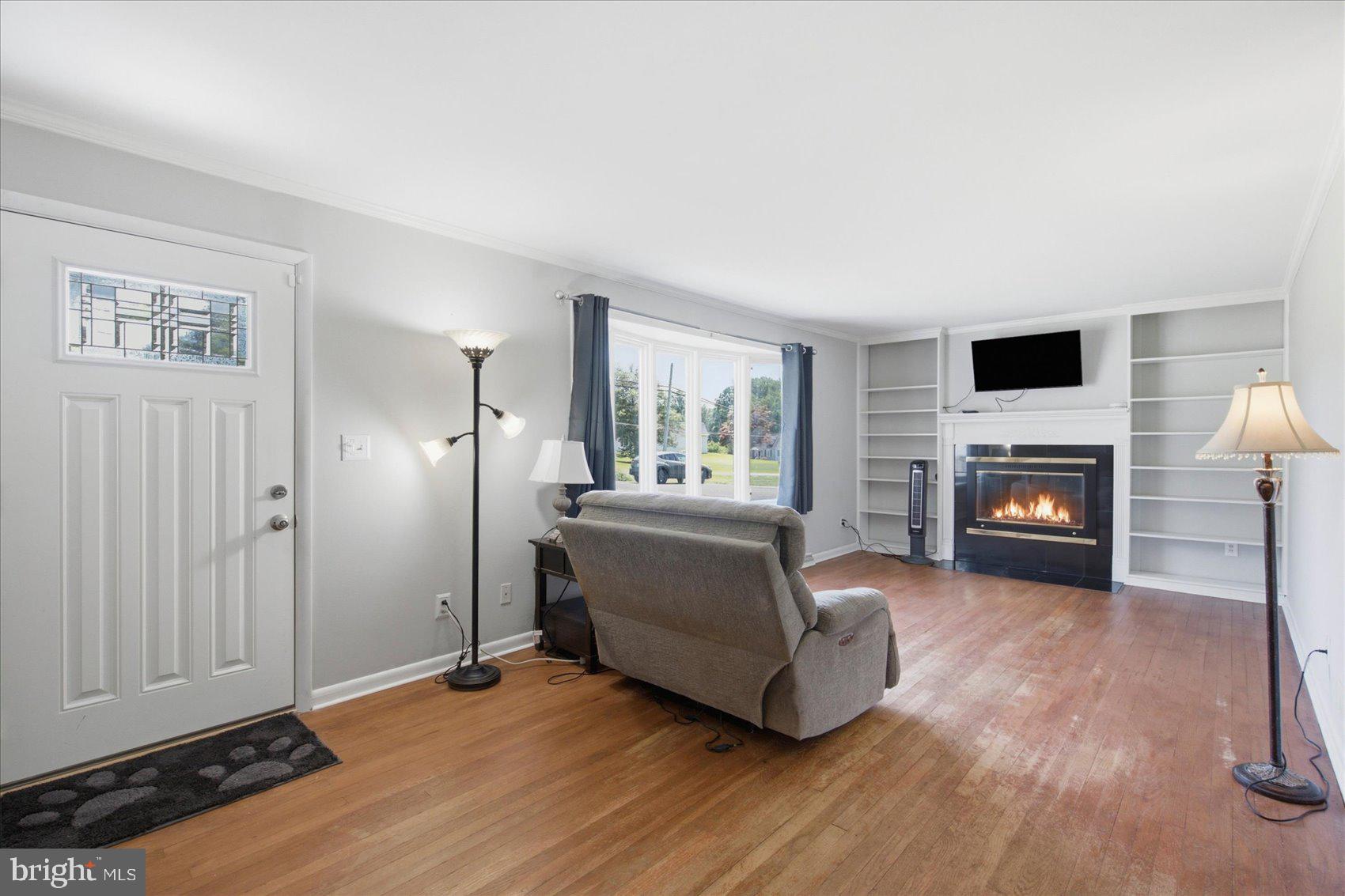 KINGSVILLE - Residential