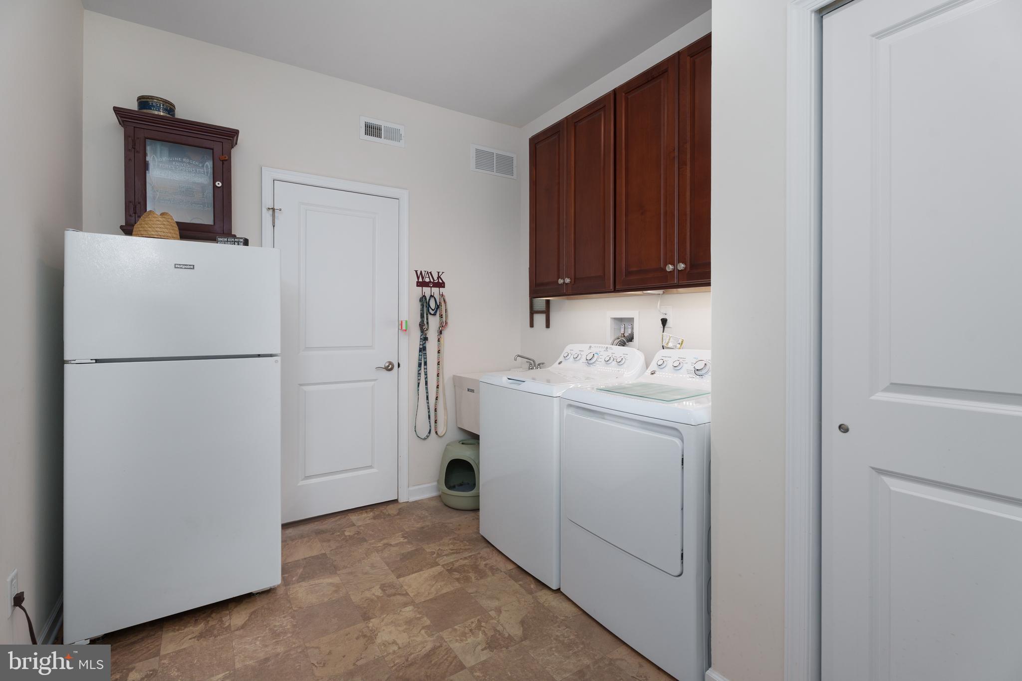 REGENCY AT HILLTOWN - Residential