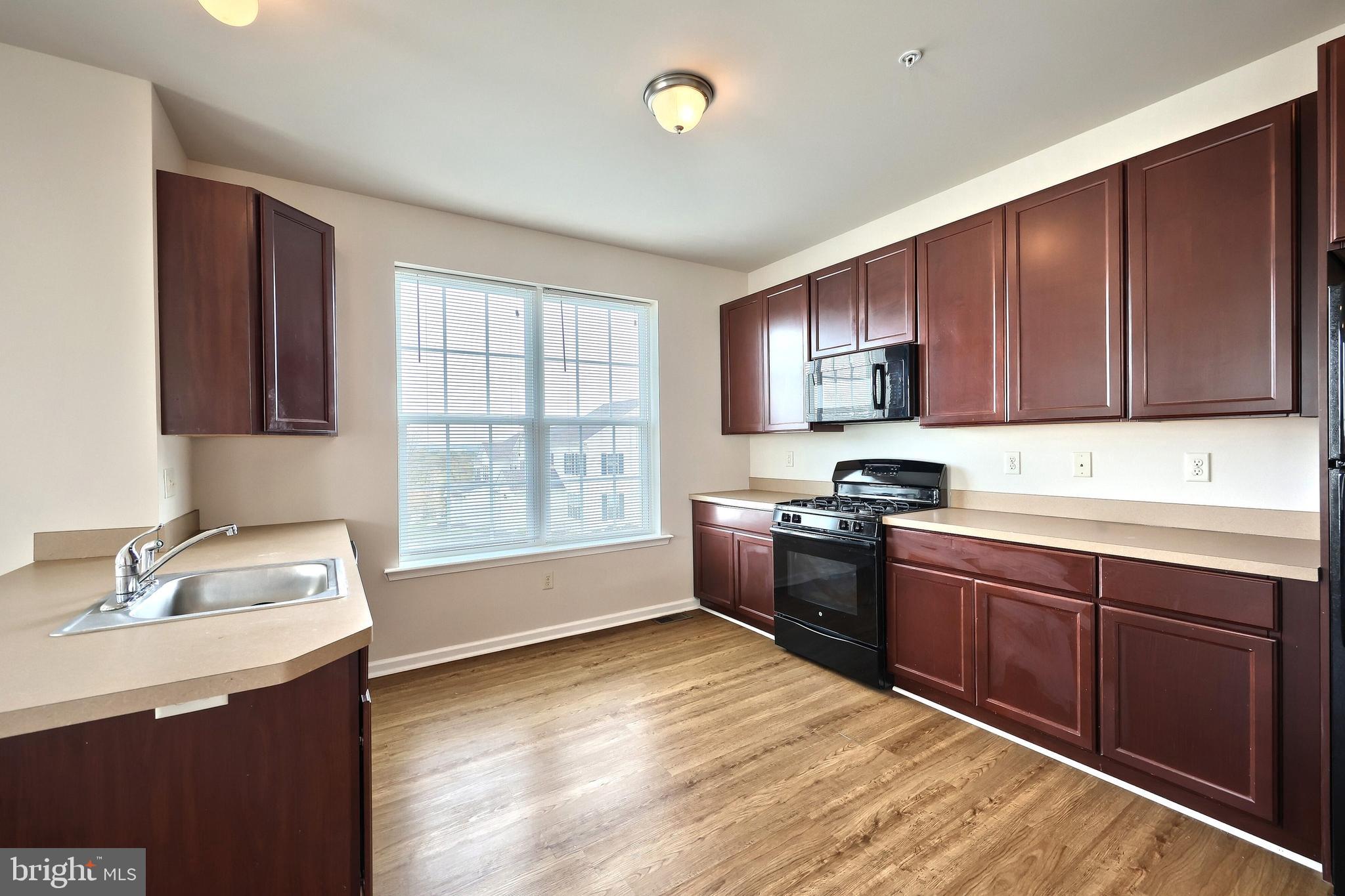 WOODCREST HILLS - Residential