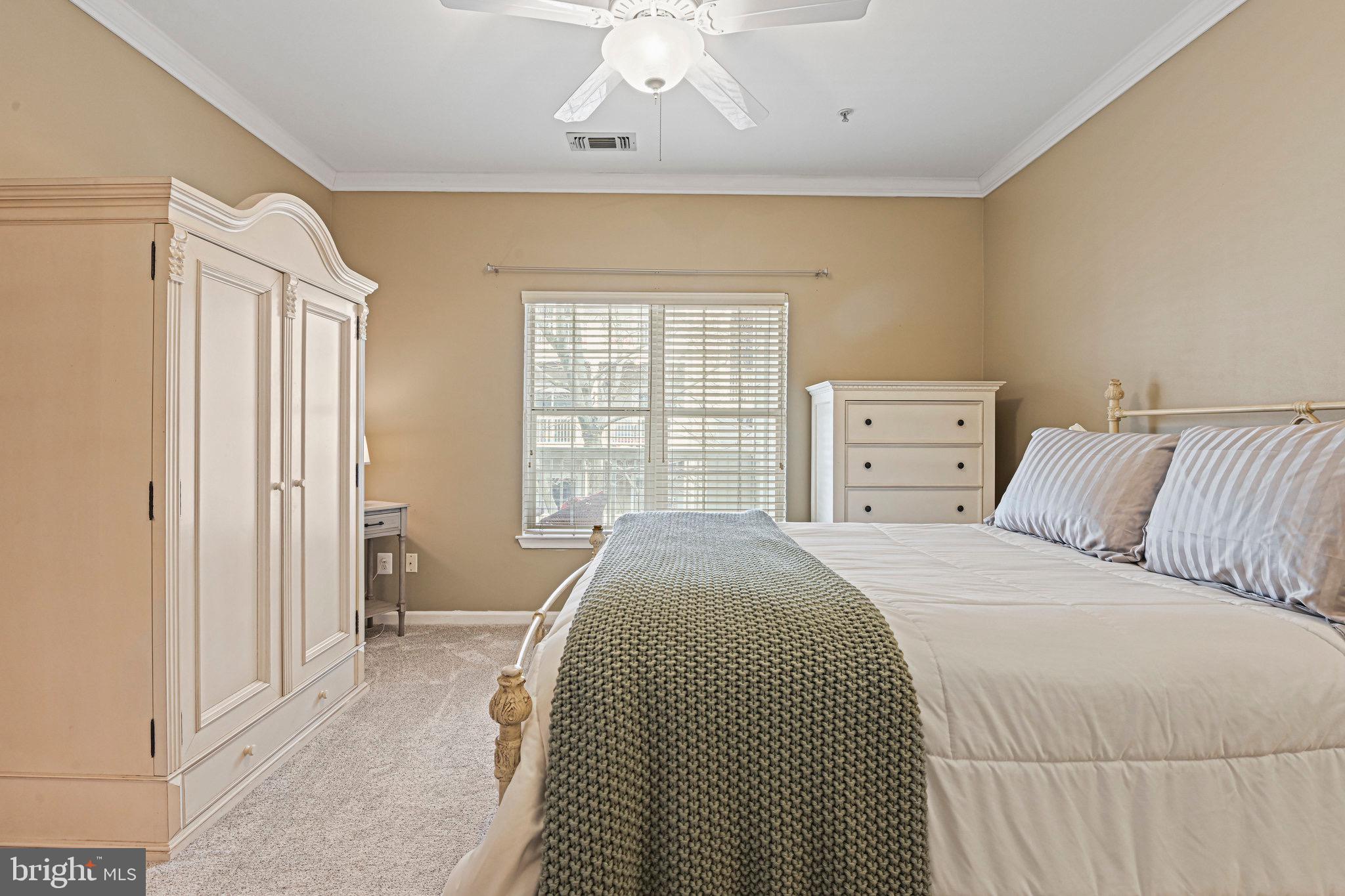 EDGEWATER AT TOWN CENTER - Residential Lease