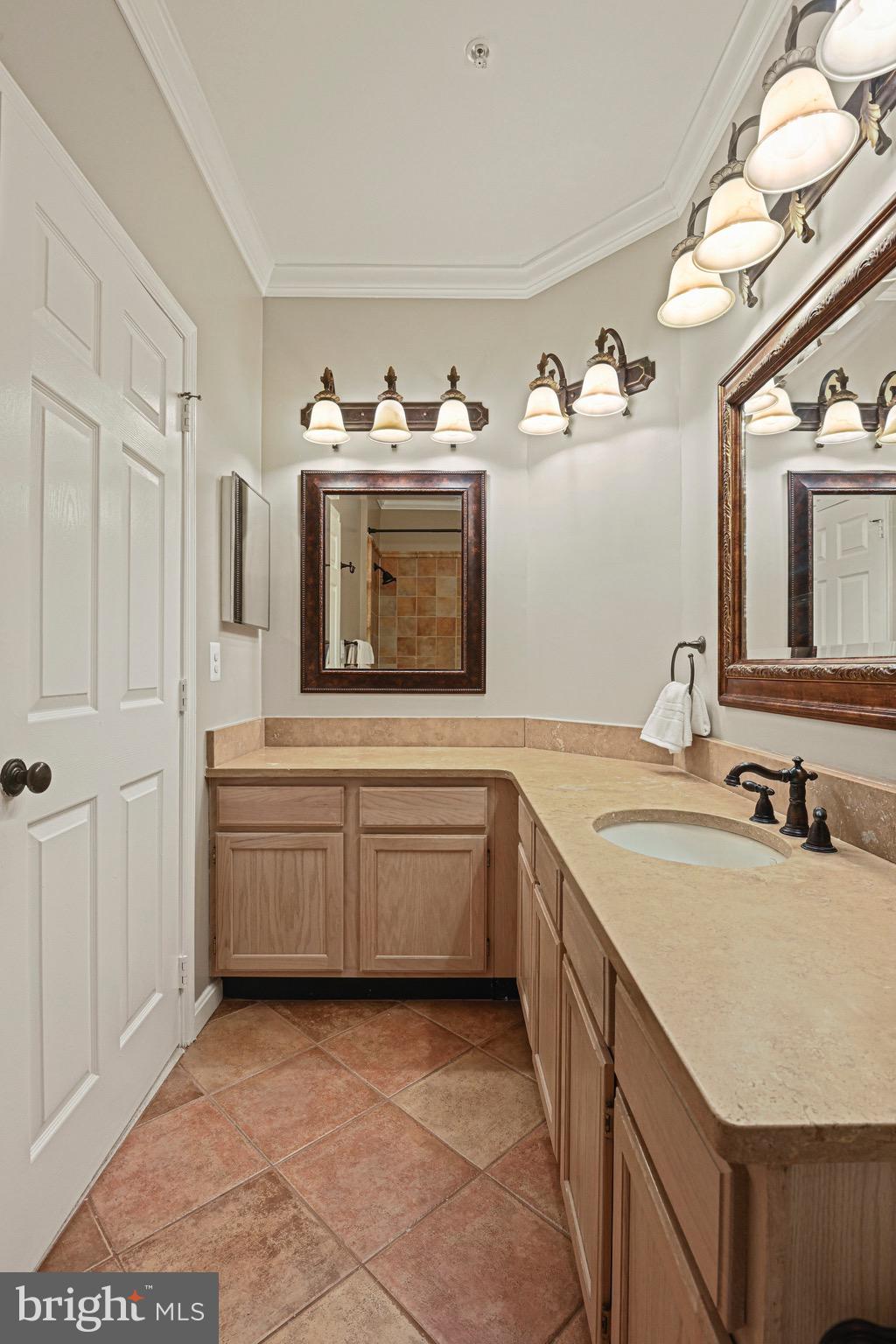EDGEWATER AT TOWN CENTER - Residential Lease