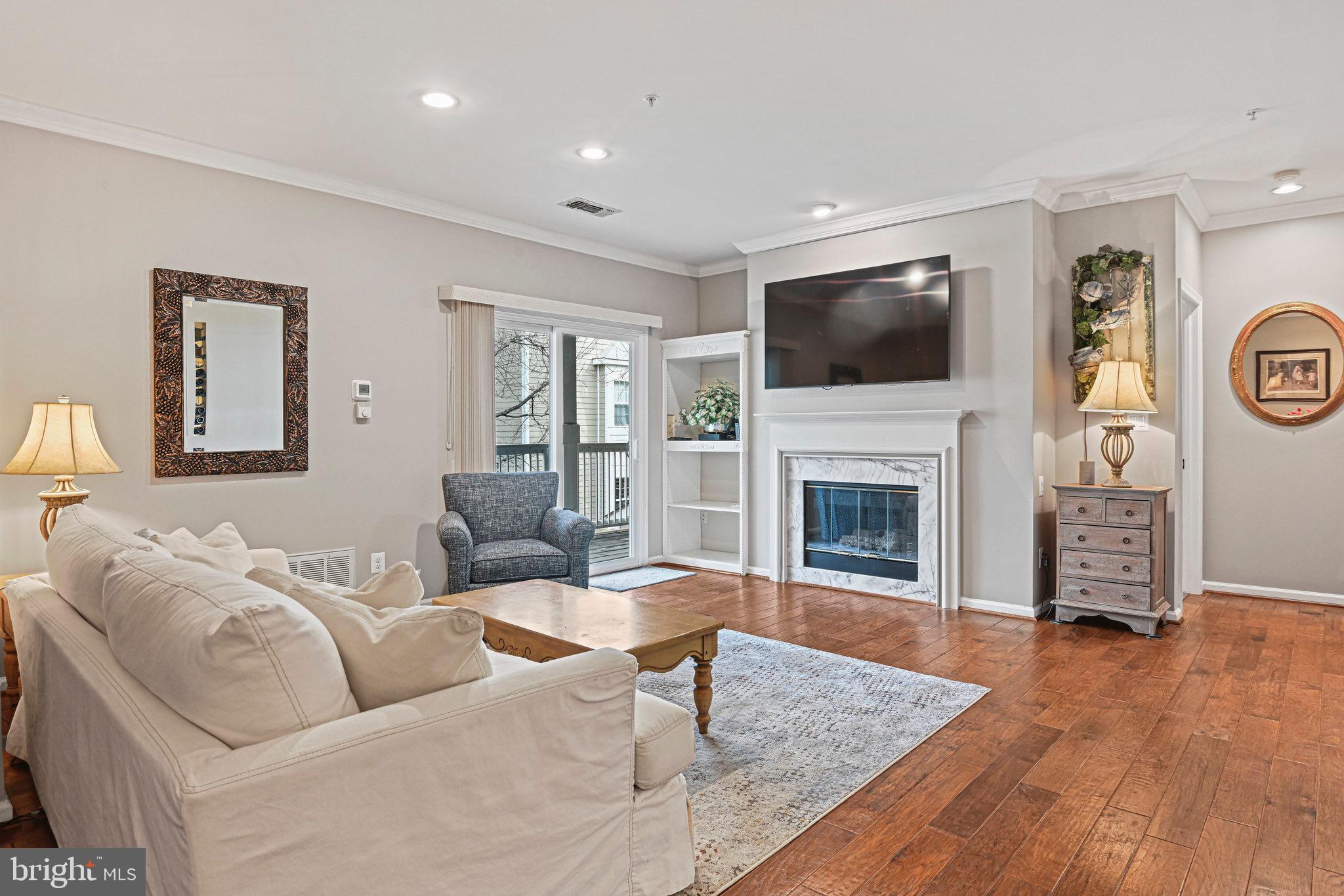 EDGEWATER AT TOWN CENTER - Residential Lease