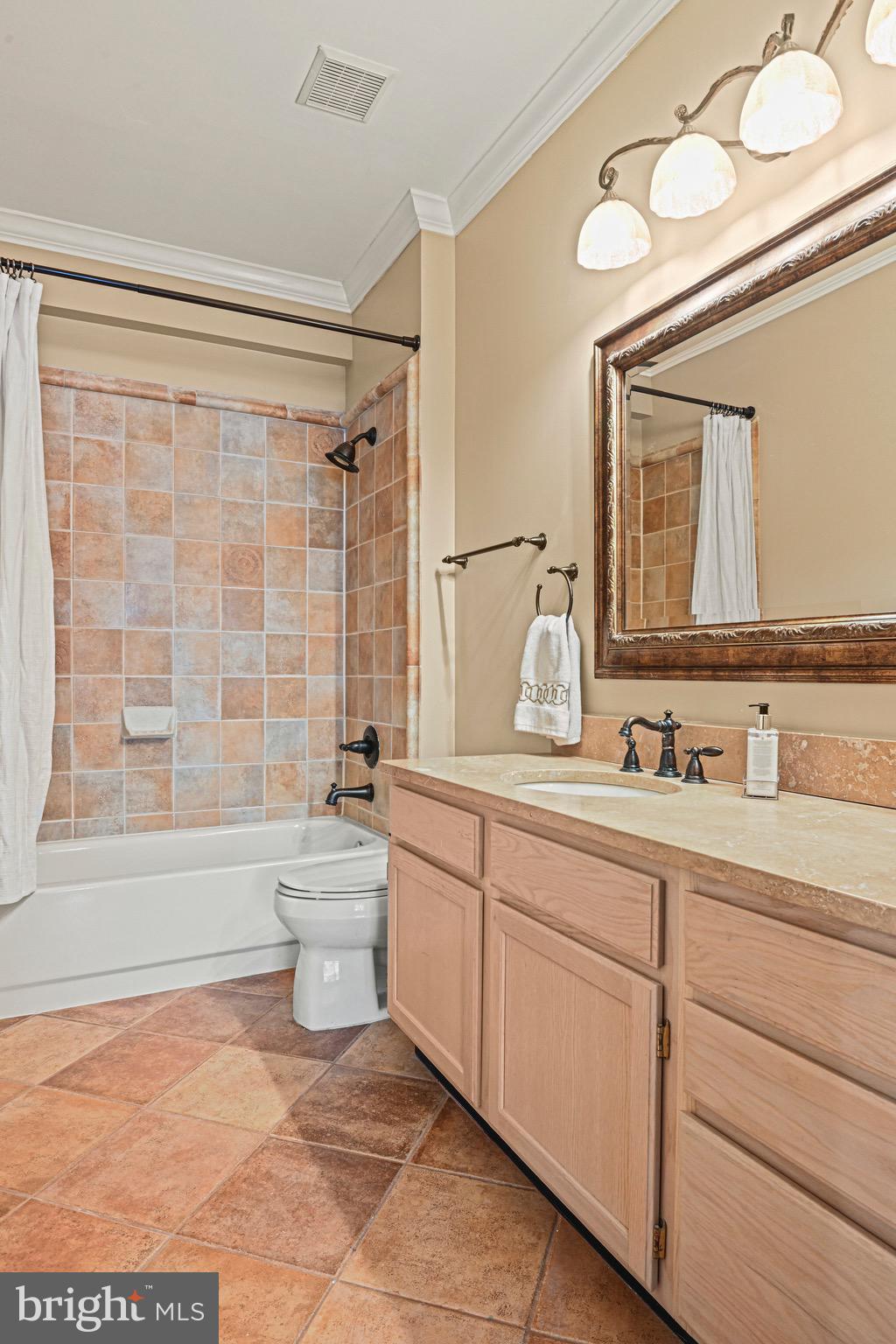 EDGEWATER AT TOWN CENTER - Residential Lease