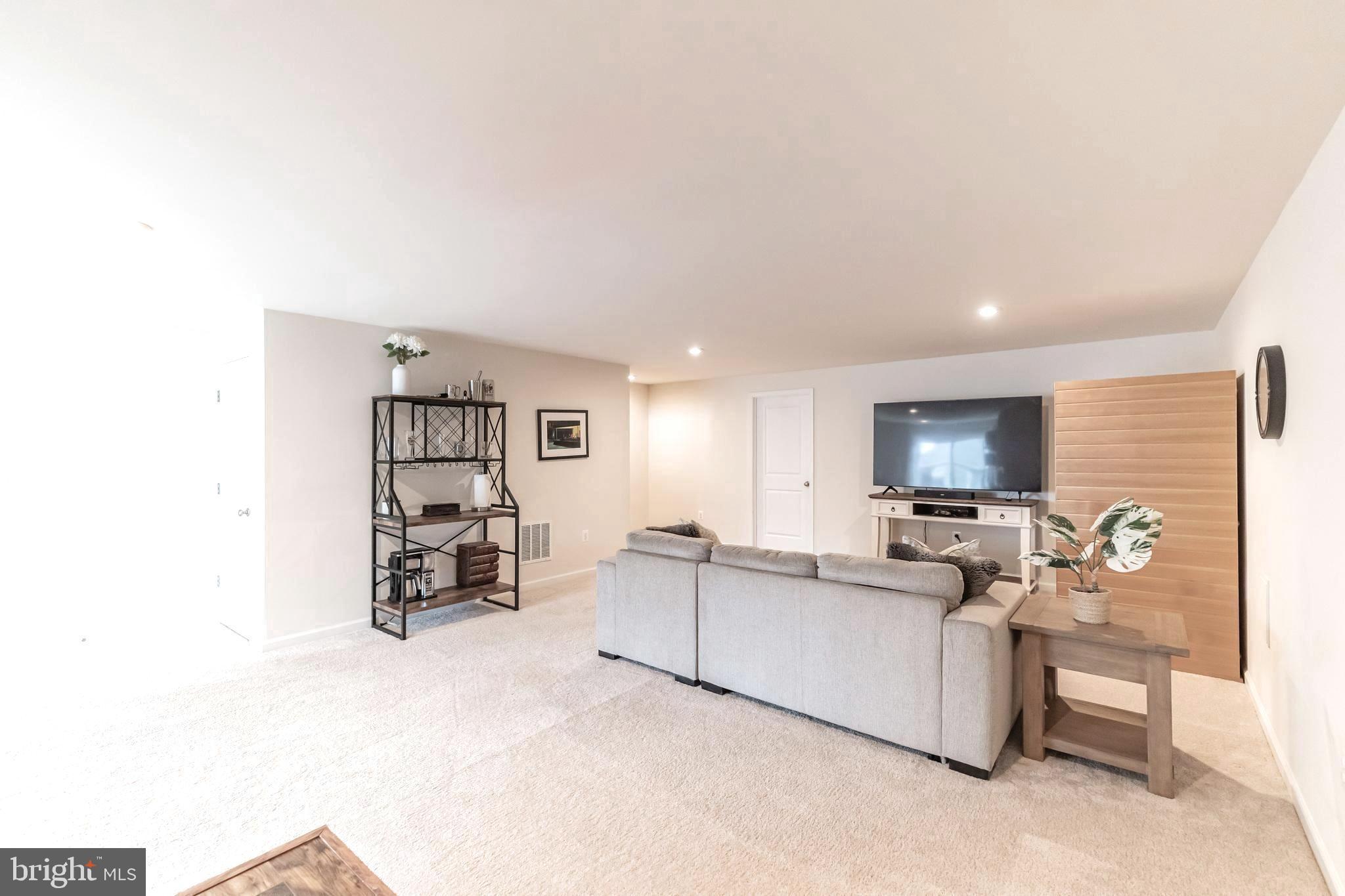 EMBREY MILL - Residential