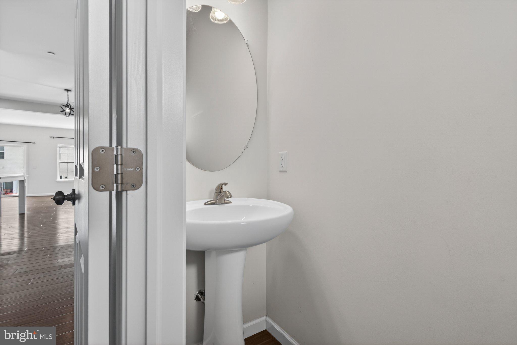 HANBURY COURT AT WINDING HILLS - Residential