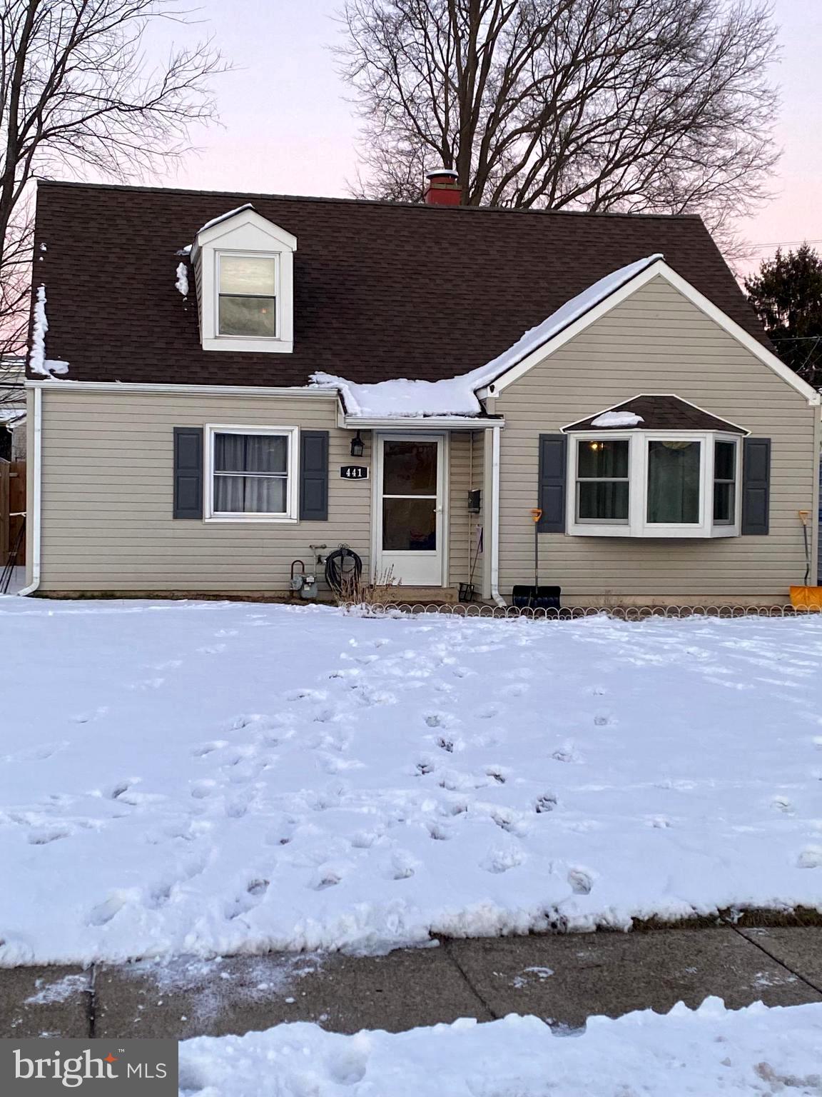 Showings begin Monday, January 22nd for this 3-bedroom cape in Upper Moreland!  

Enter from the front patio onto the Brazilian kempas hardwood floors that run throughout the living room and kitchen/dining areas.  Kitchen peninsula was added in 2016 to allow more counter space.  The bay window and side window in the living room were installed in 2018.  Main floor has two bedrooms and a bathroom with granite counter sink and tile flooring.  Upstairs is being used as the master bedroom and a hobby space.  Laundry area is located in the mud room on the first floor off of the kitchen.  Exit through the mud room to the deck and rear yard.  In the summer, hydrangeas will bloom in the front garden and raspberries in the side garden.  

Water heater was installed in 2021.  Washer, dryer, gas range, microwave, dishwasher, window A/C units are included and are in as-is condition.