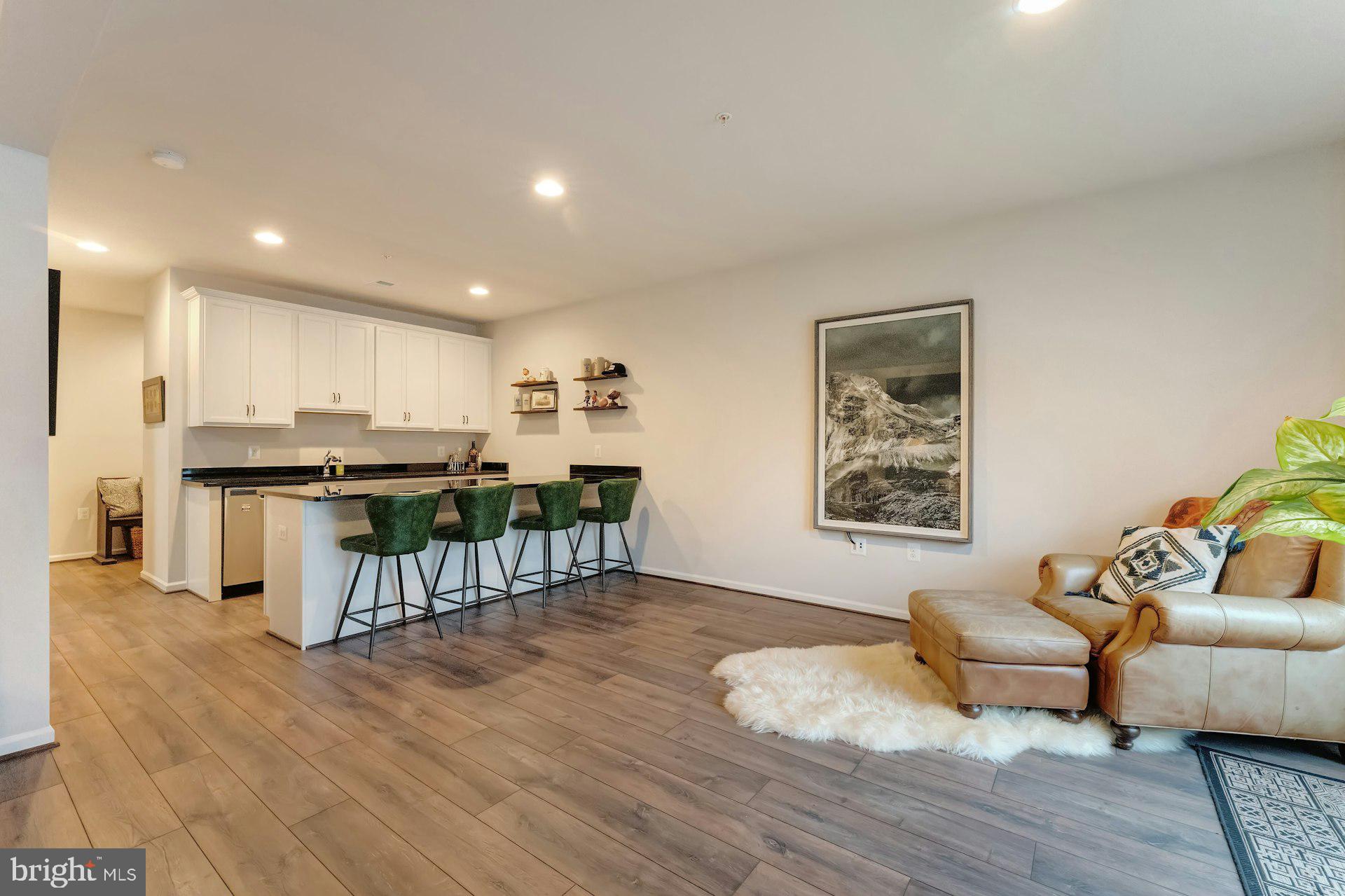 CADENCE AT LANSDOWNE - Residential