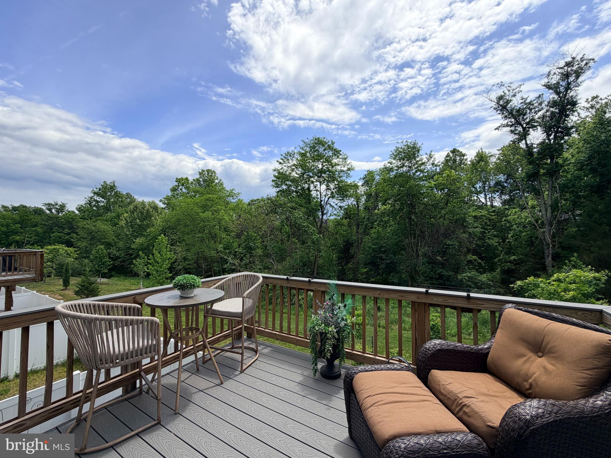 CADENCE AT LANSDOWNE - Residential