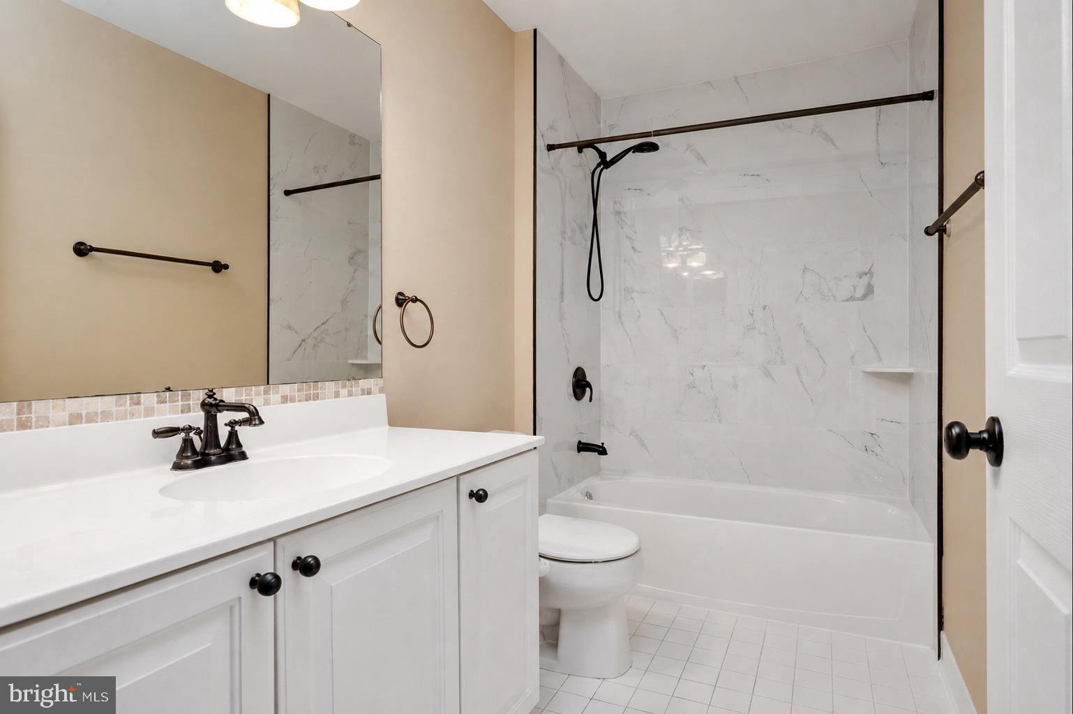 NORTH BROOK - Residential